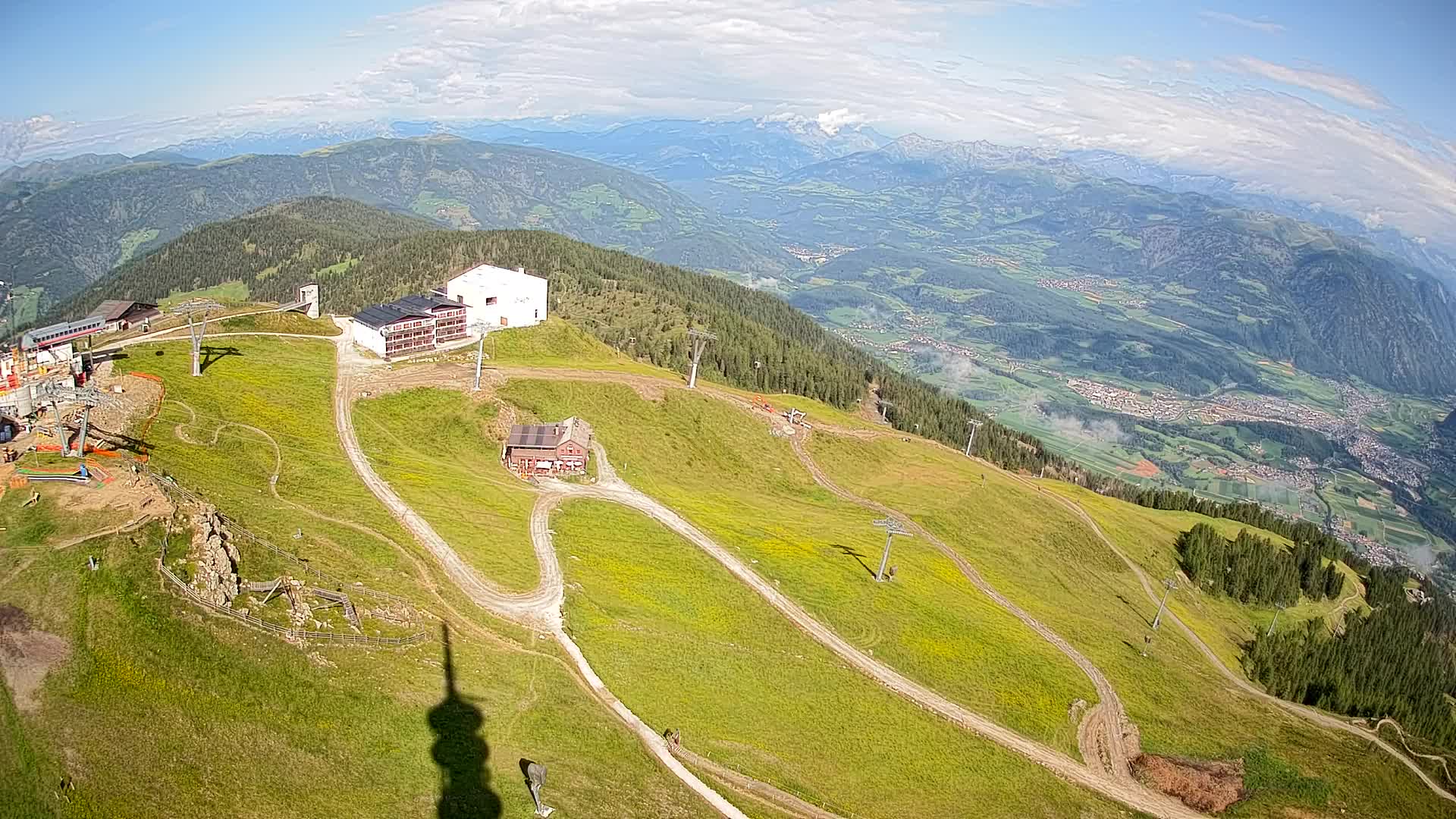 Cima estación de esquí Kronplatz | vista hacia Brunico