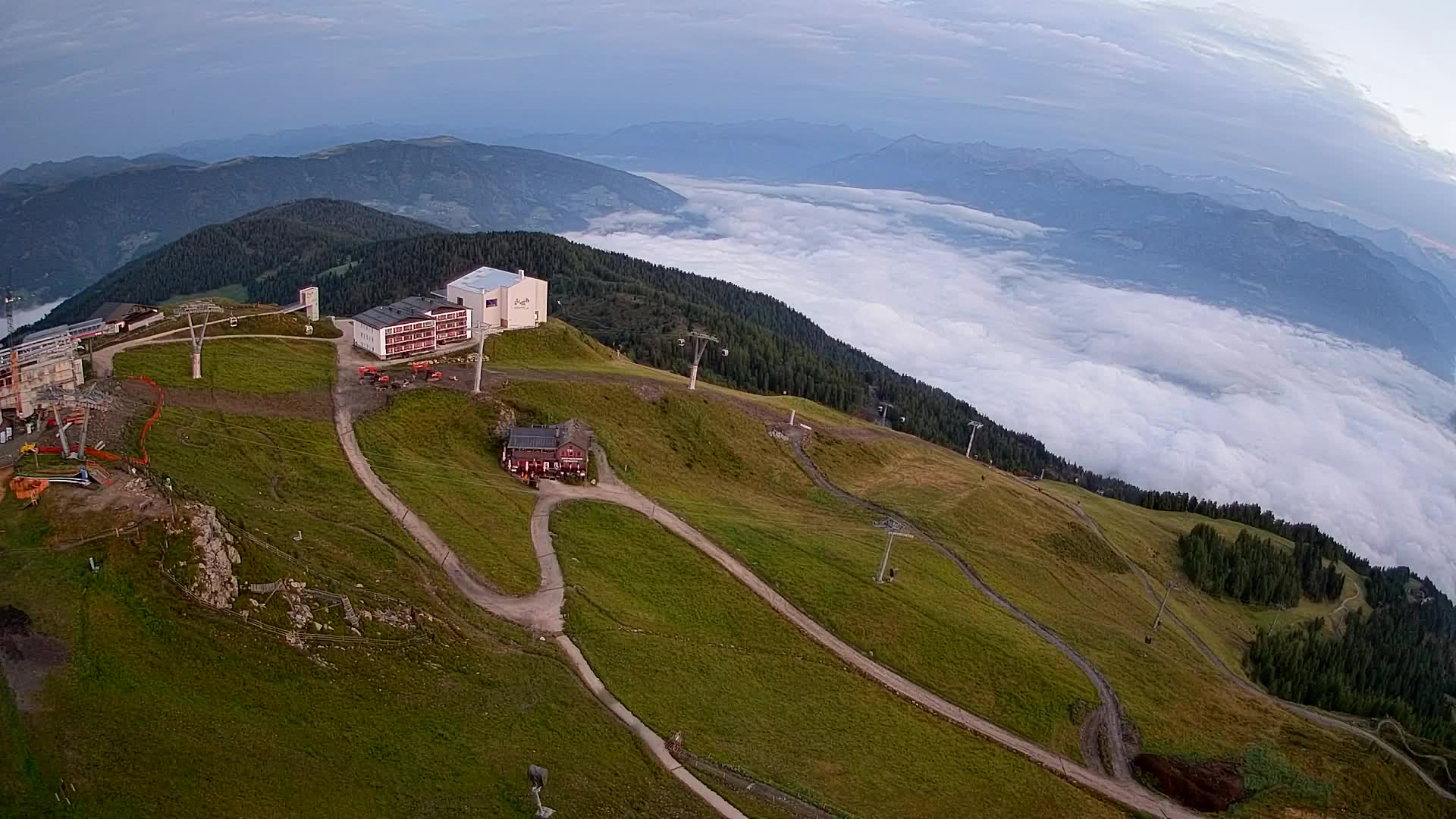 Stazione sciistica di Plan de Corones | vista su Brunico