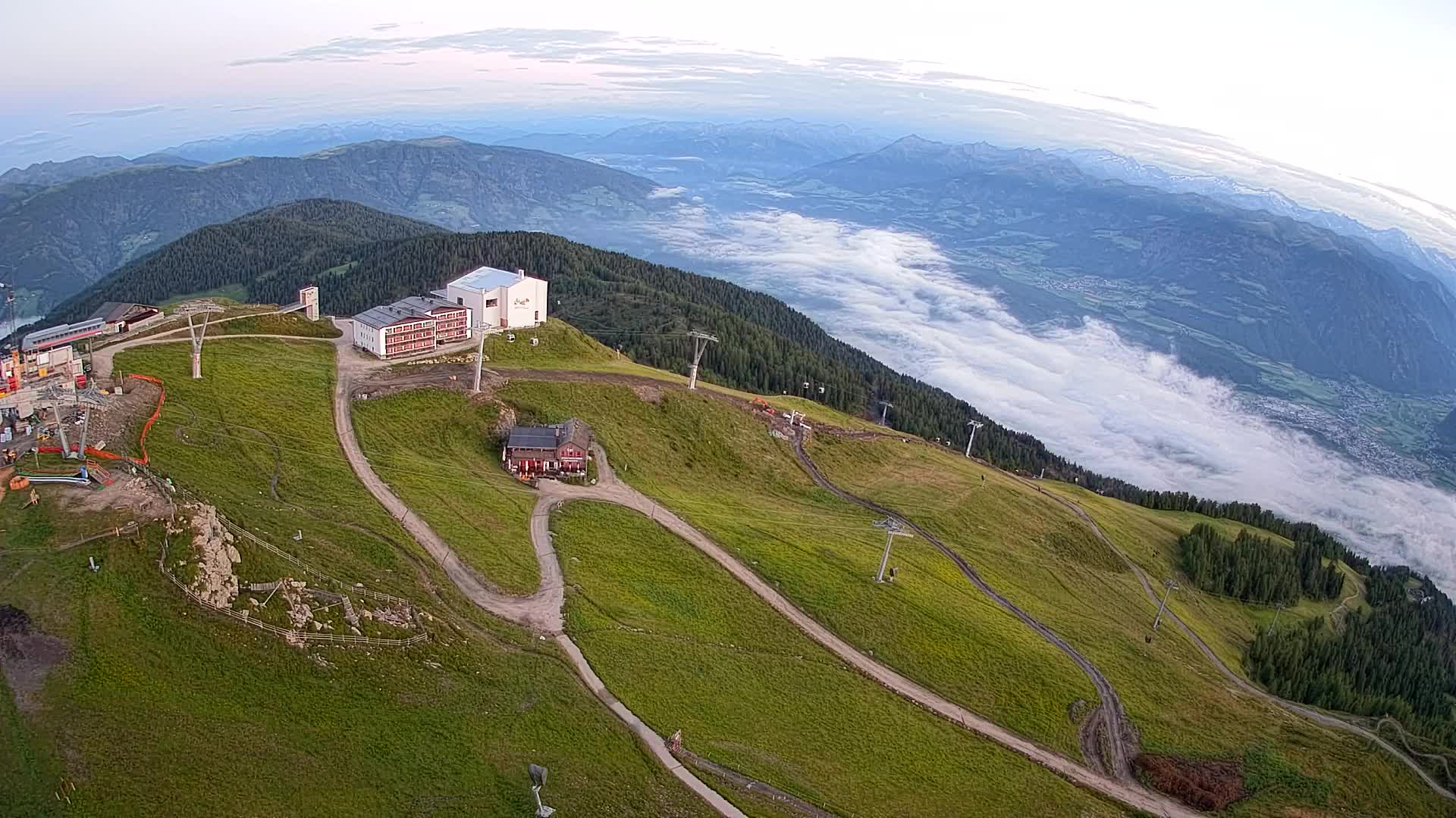 Stazione sciistica di Plan de Corones | vista su Brunico