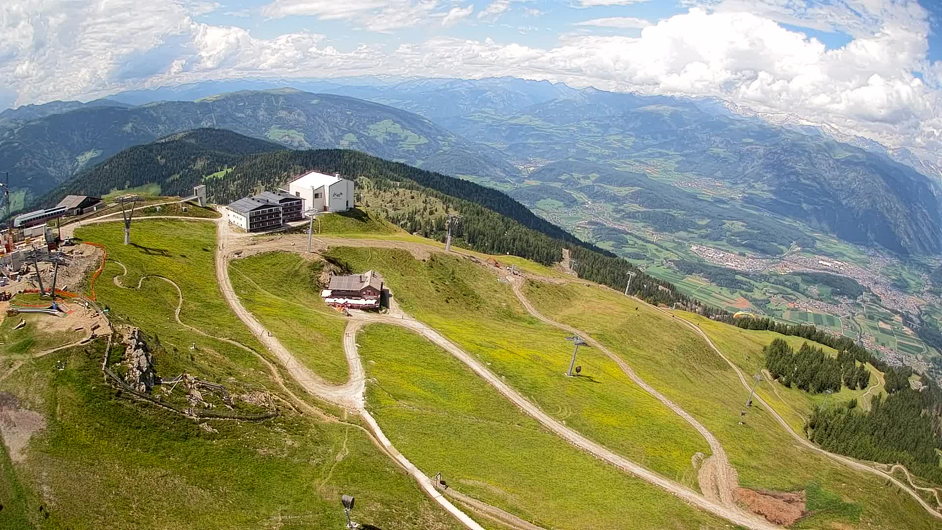 Cima estación de esquí Kronplatz | vista hacia Brunico
