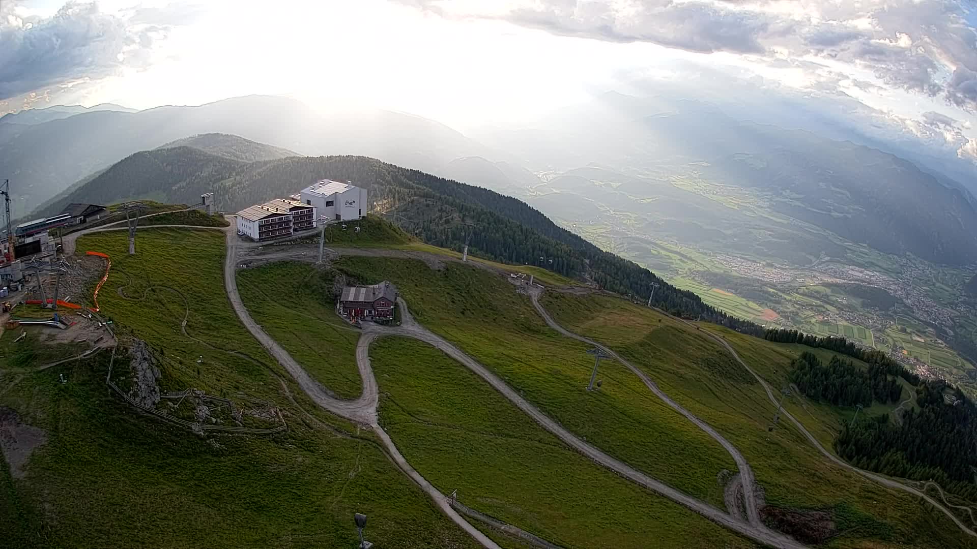 Skigebiet Kronplatz Gipfel | Blick auf Bruneck