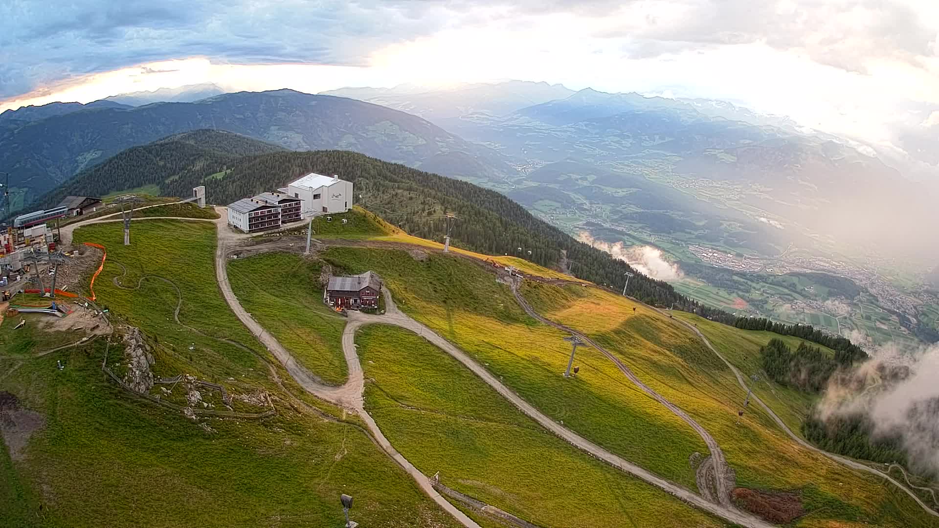 Skigebiet Kronplatz Gipfel | Blick auf Bruneck