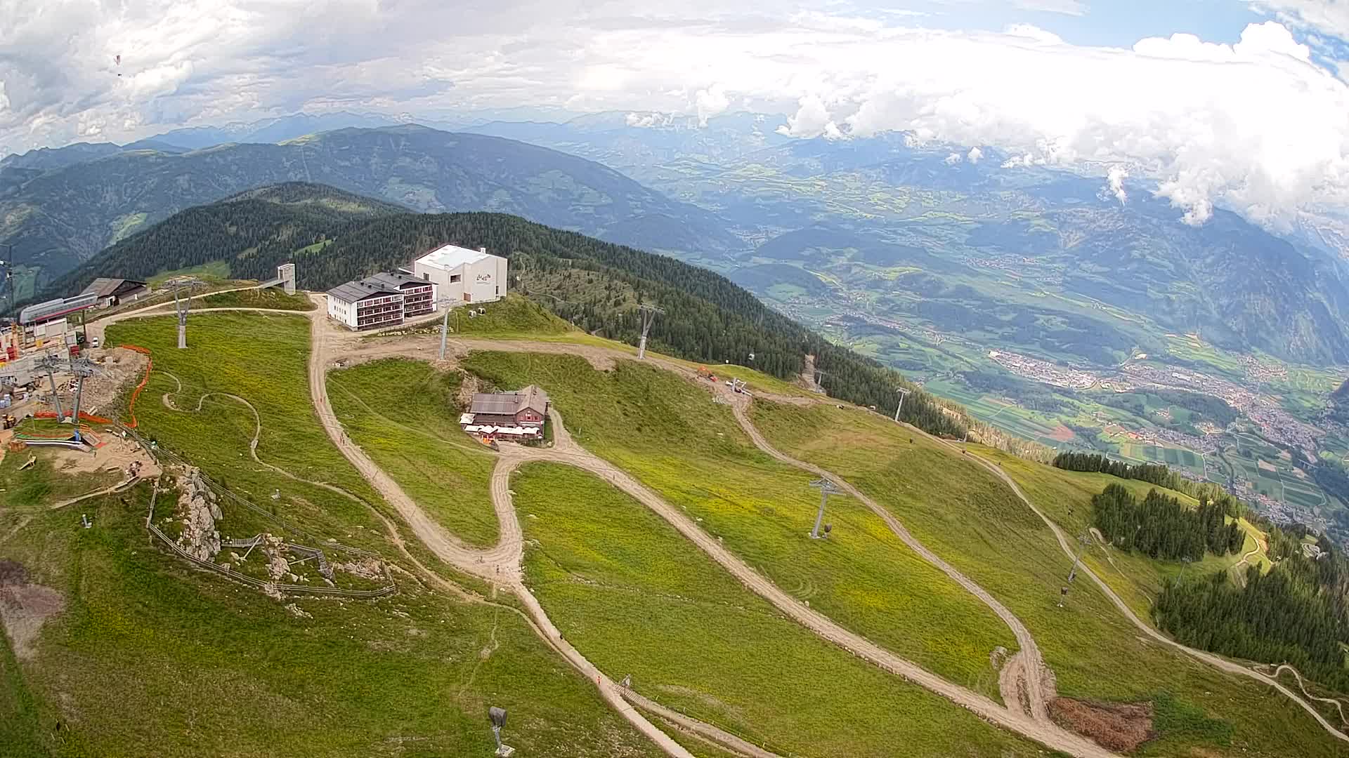 Stazione sciistica di Plan de Corones | vista su Brunico