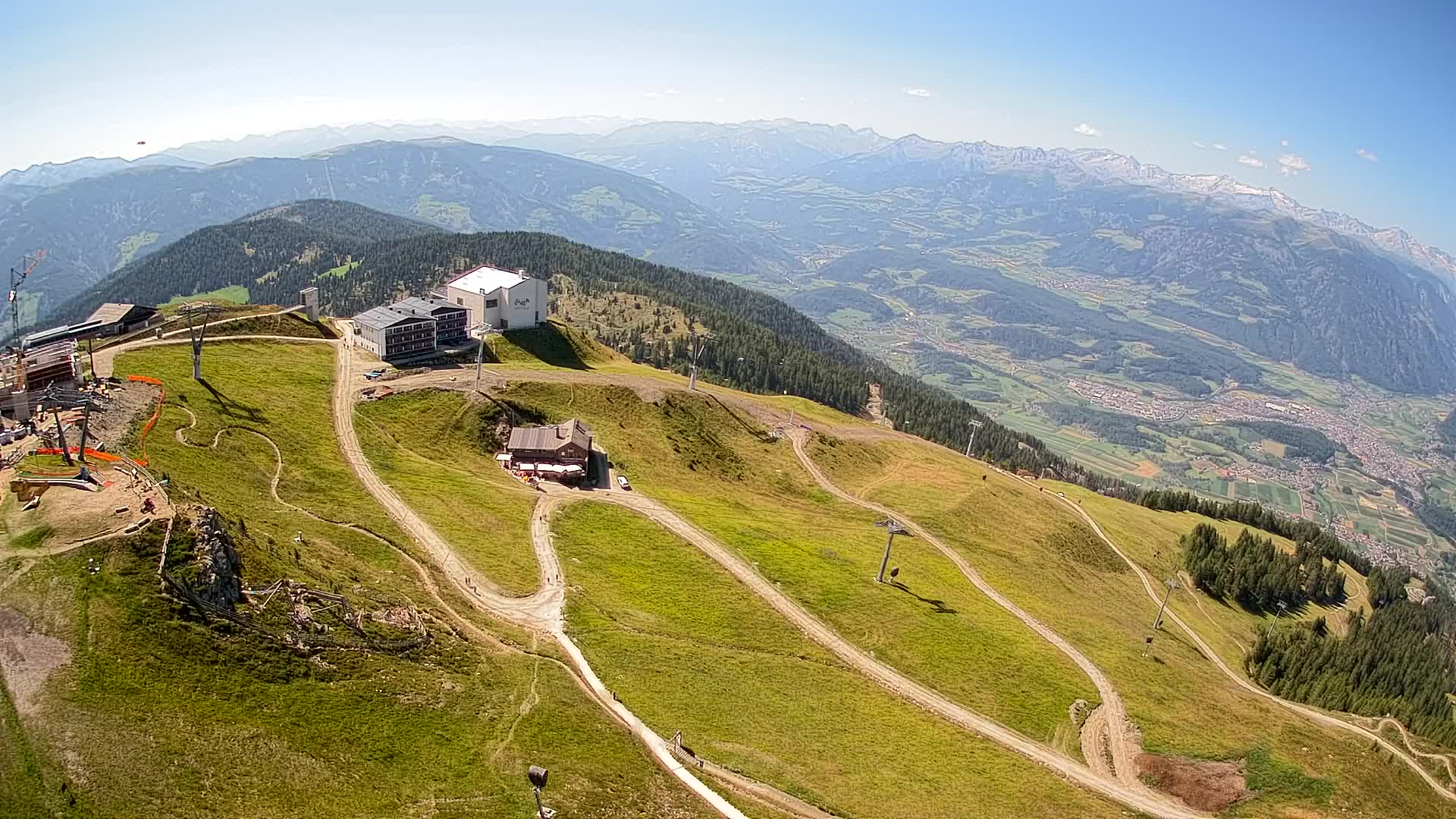 Cima estación de esquí Kronplatz | vista hacia Brunico