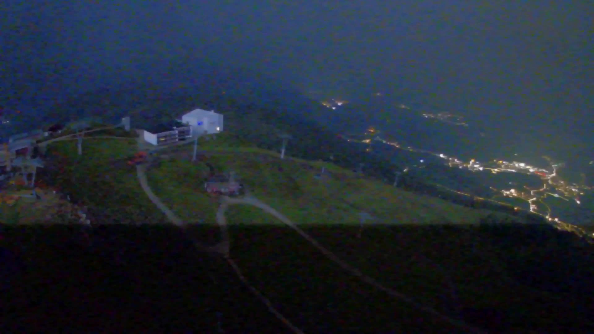 Cima estación de esquí Kronplatz | vista hacia Brunico