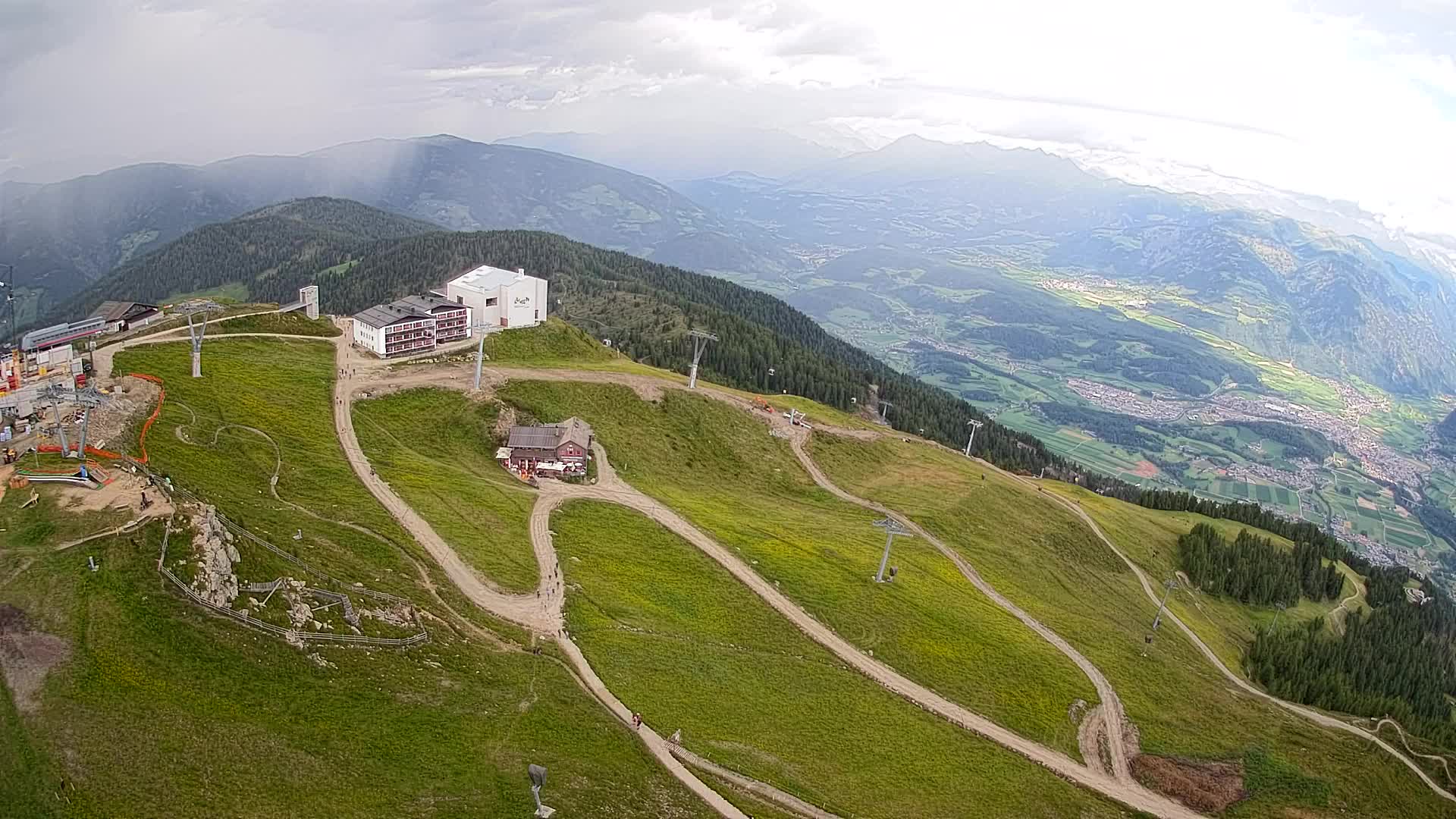Station de ski Kronplatz sommet | vue sur Brunico