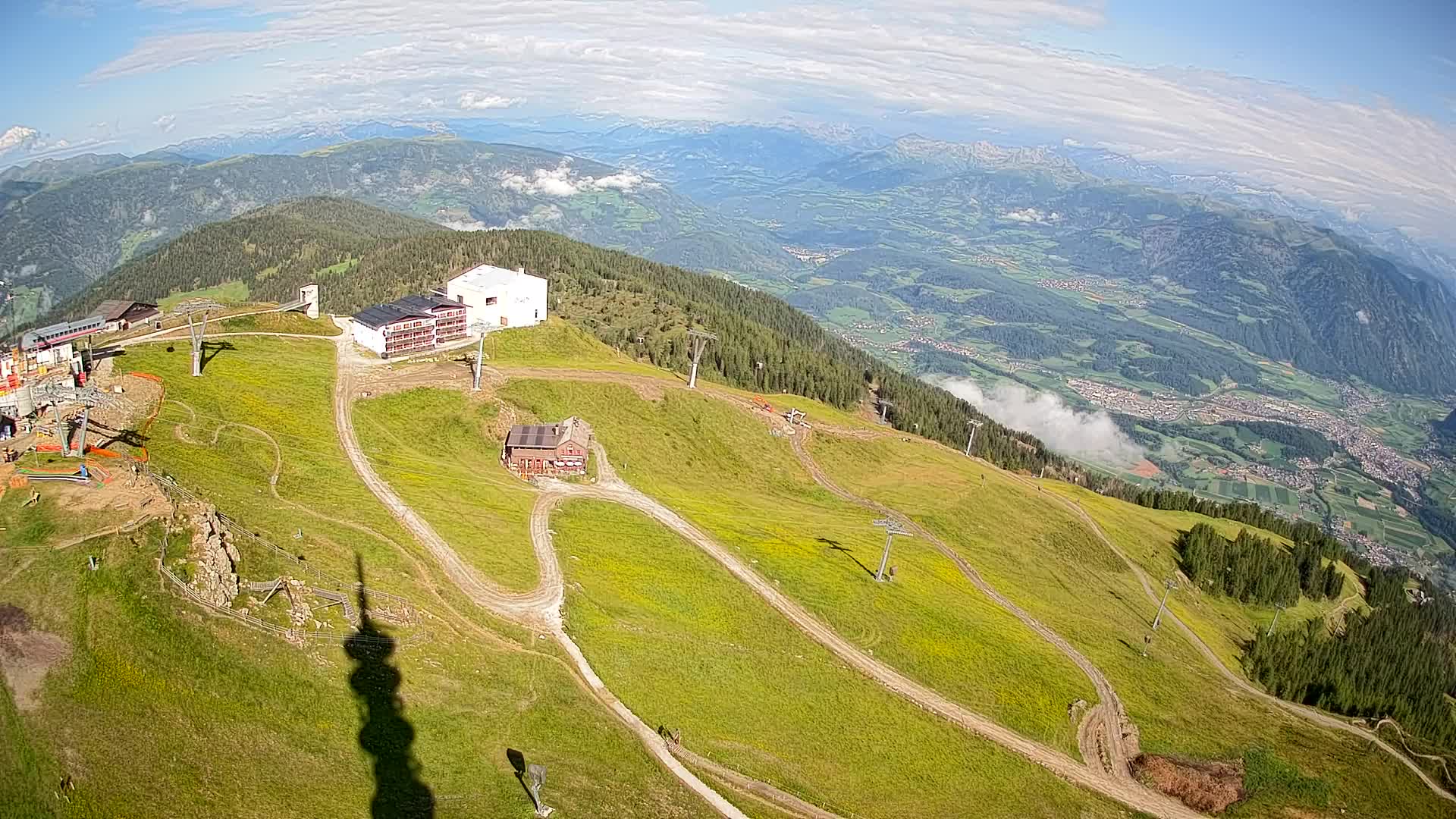 Cima estación de esquí Kronplatz | vista hacia Brunico