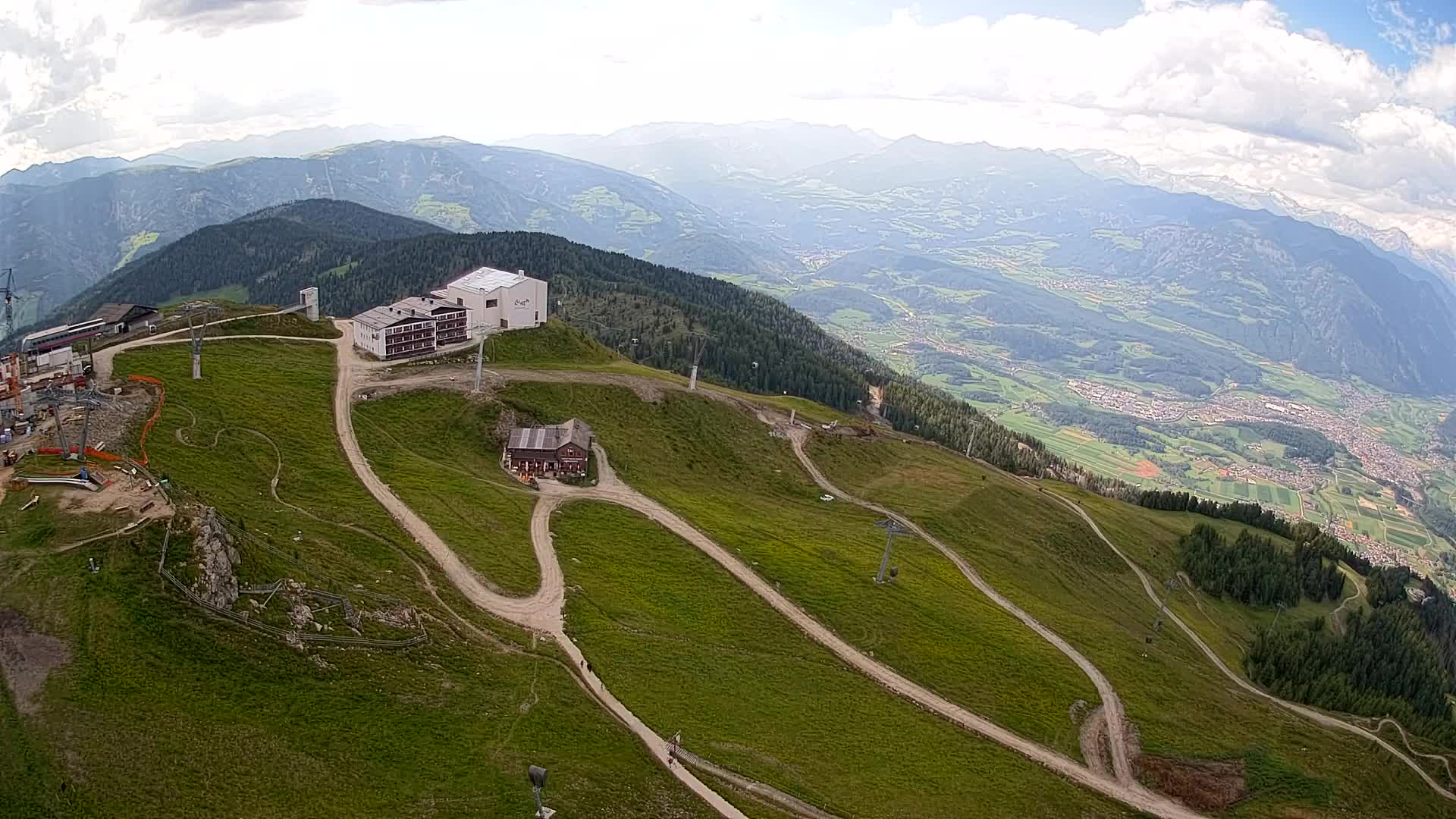 Stazione sciistica di Plan de Corones | vista su Brunico