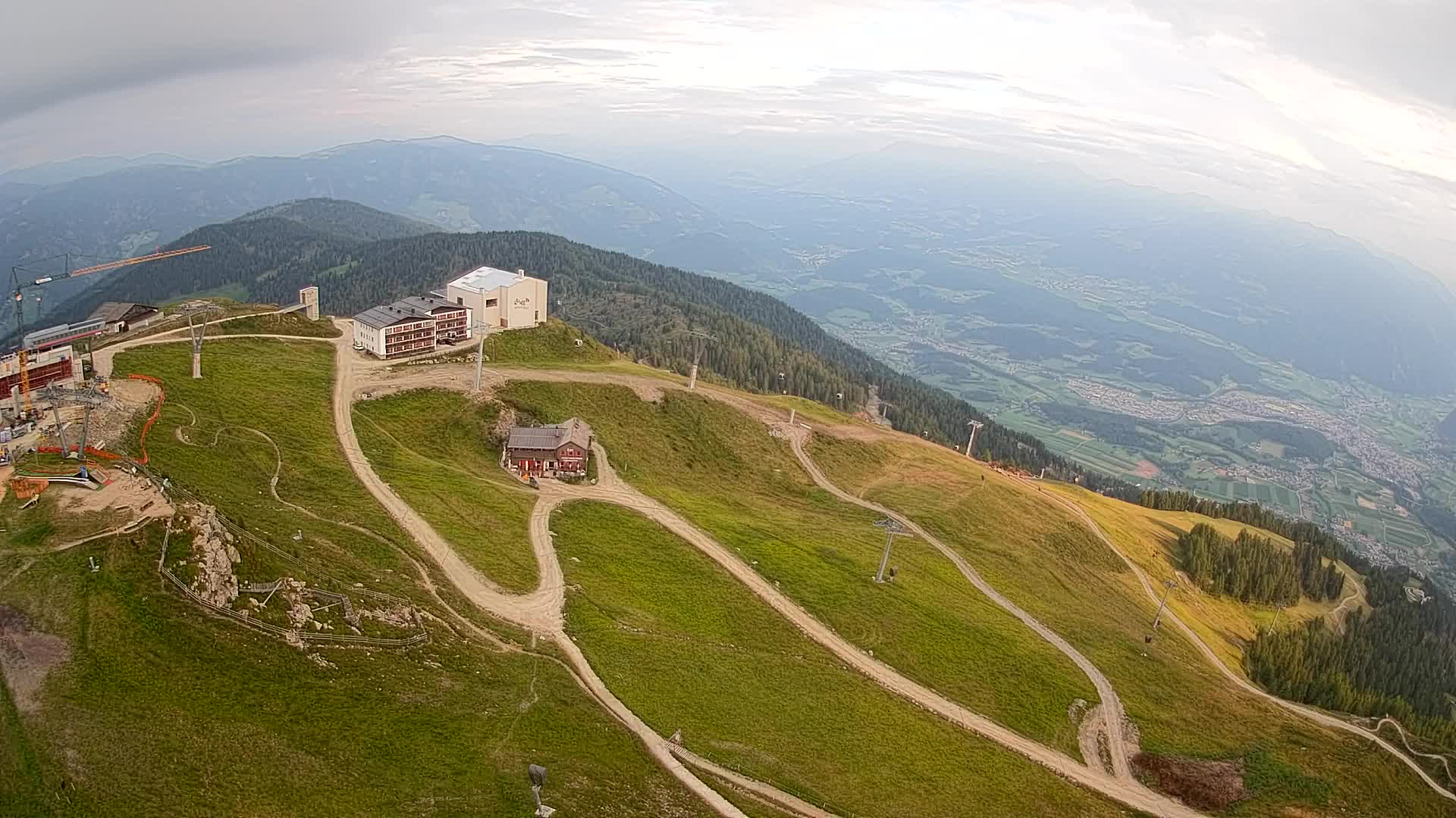 Skigebiet Kronplatz Gipfel | Blick auf Bruneck