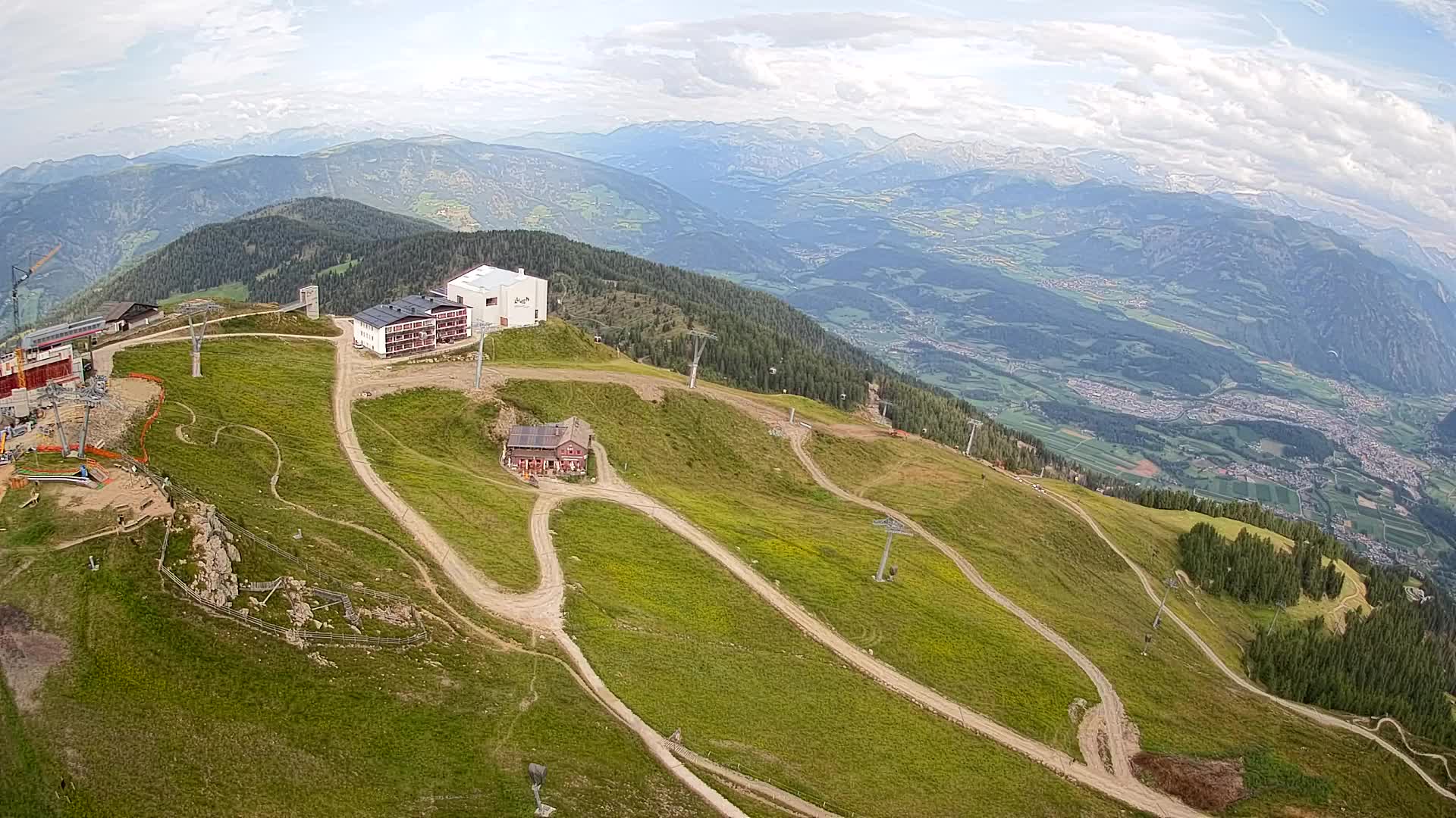 Cima estación de esquí Kronplatz | vista hacia Brunico