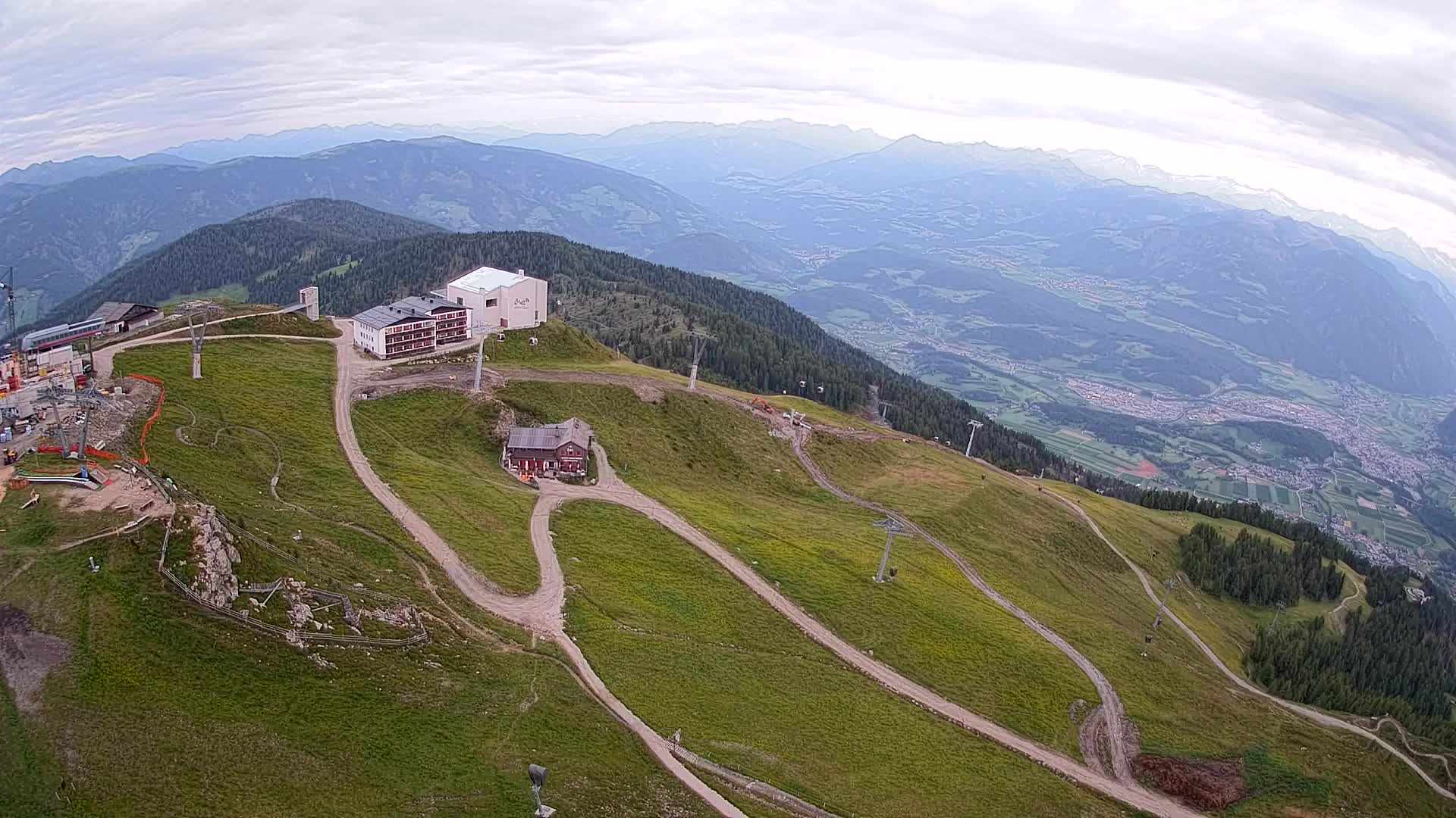 Station de ski Kronplatz sommet | vue sur Brunico