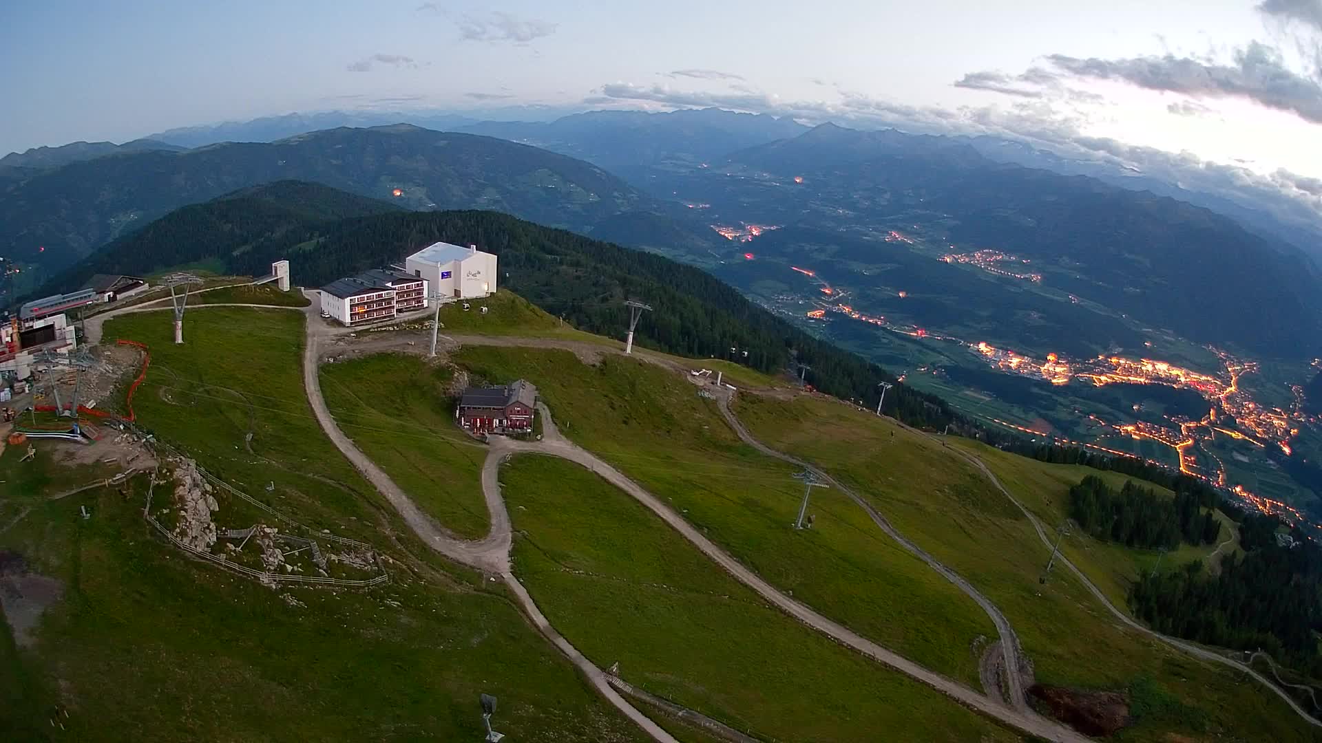 Station de ski Kronplatz sommet | vue sur Brunico