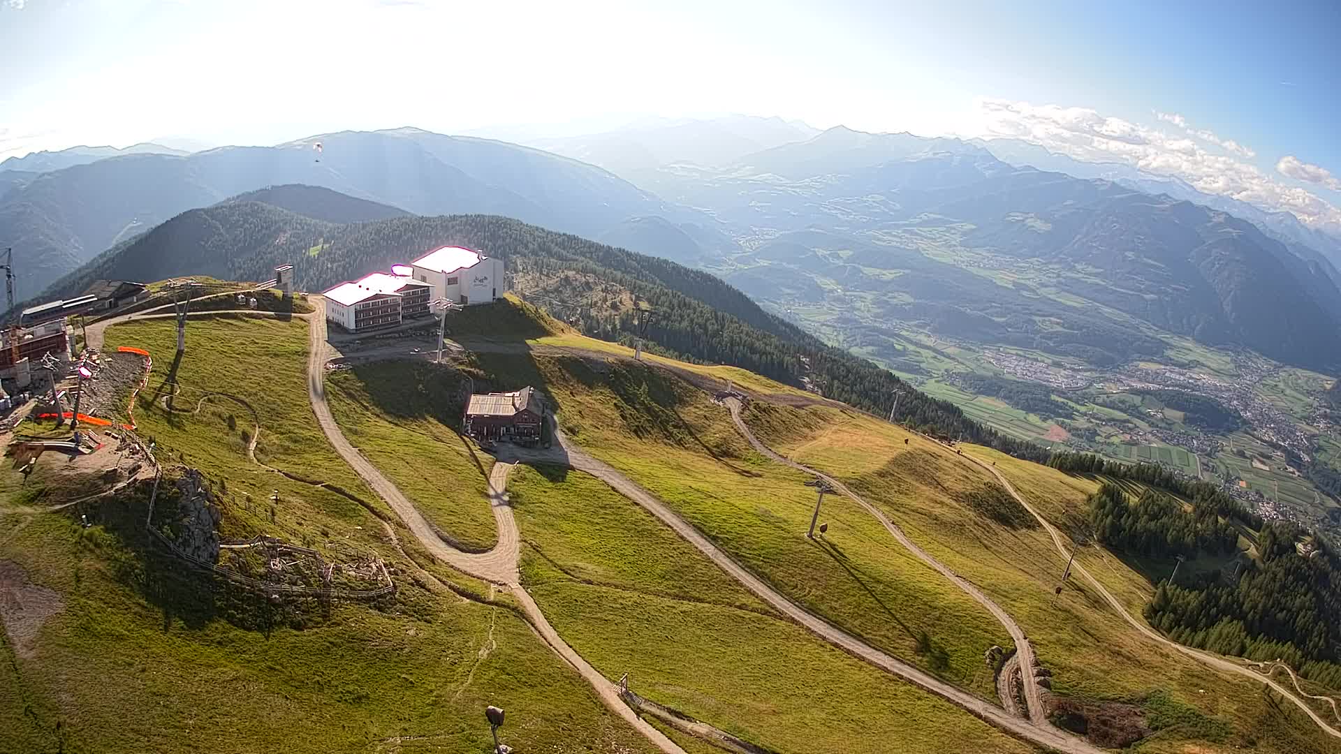 Cima estación de esquí Kronplatz | vista hacia Brunico