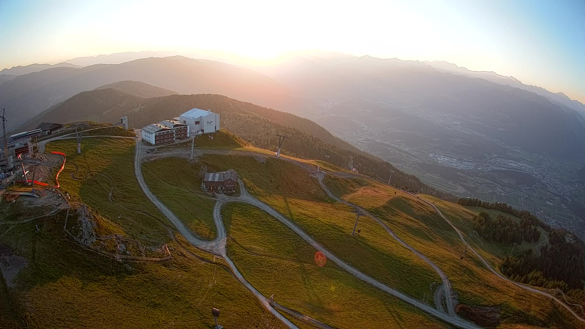 Cima estación de esquí Kronplatz | vista hacia Brunico