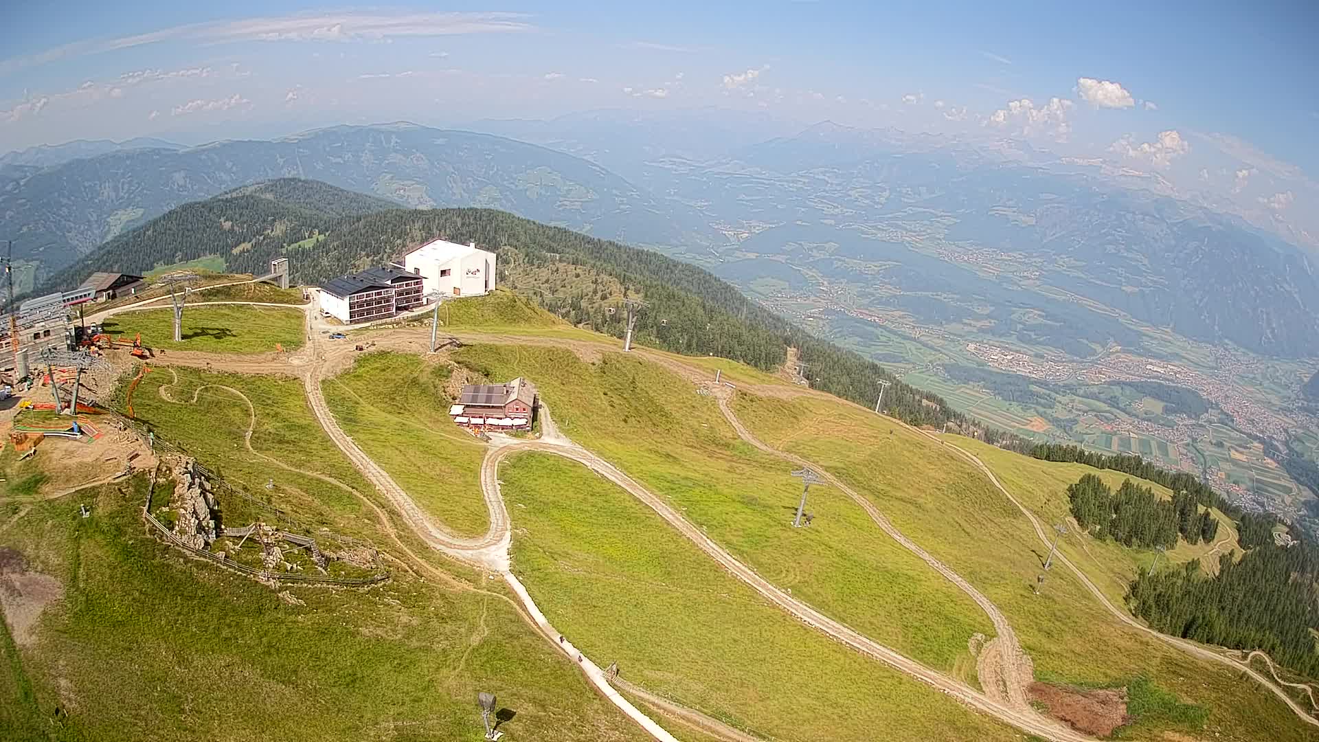 Cima estación de esquí Kronplatz | vista hacia Brunico