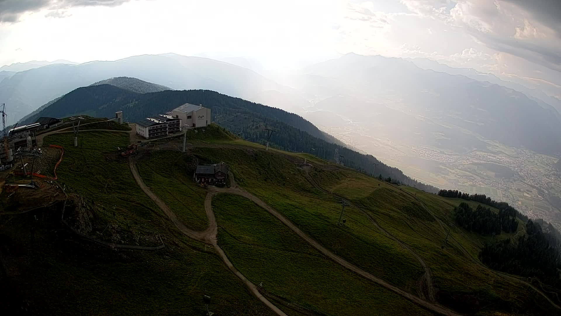Skigebiet Kronplatz Gipfel | Blick auf Bruneck