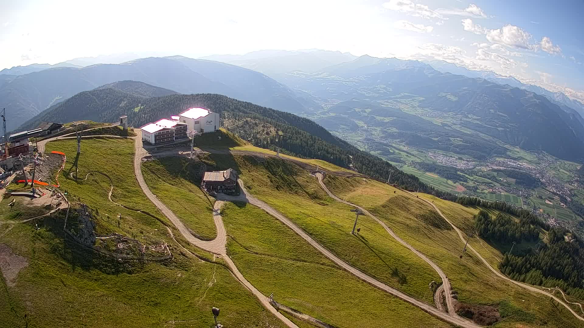Cima estación de esquí Kronplatz | vista hacia Brunico