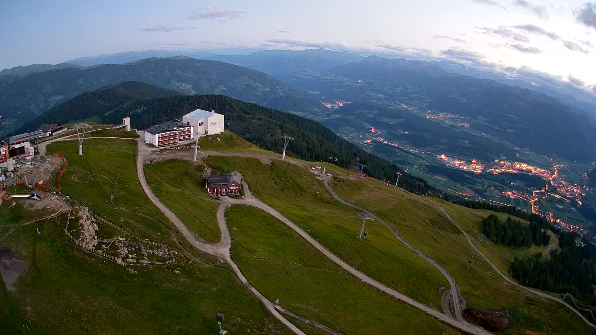 Station de ski Kronplatz sommet | vue sur Brunico