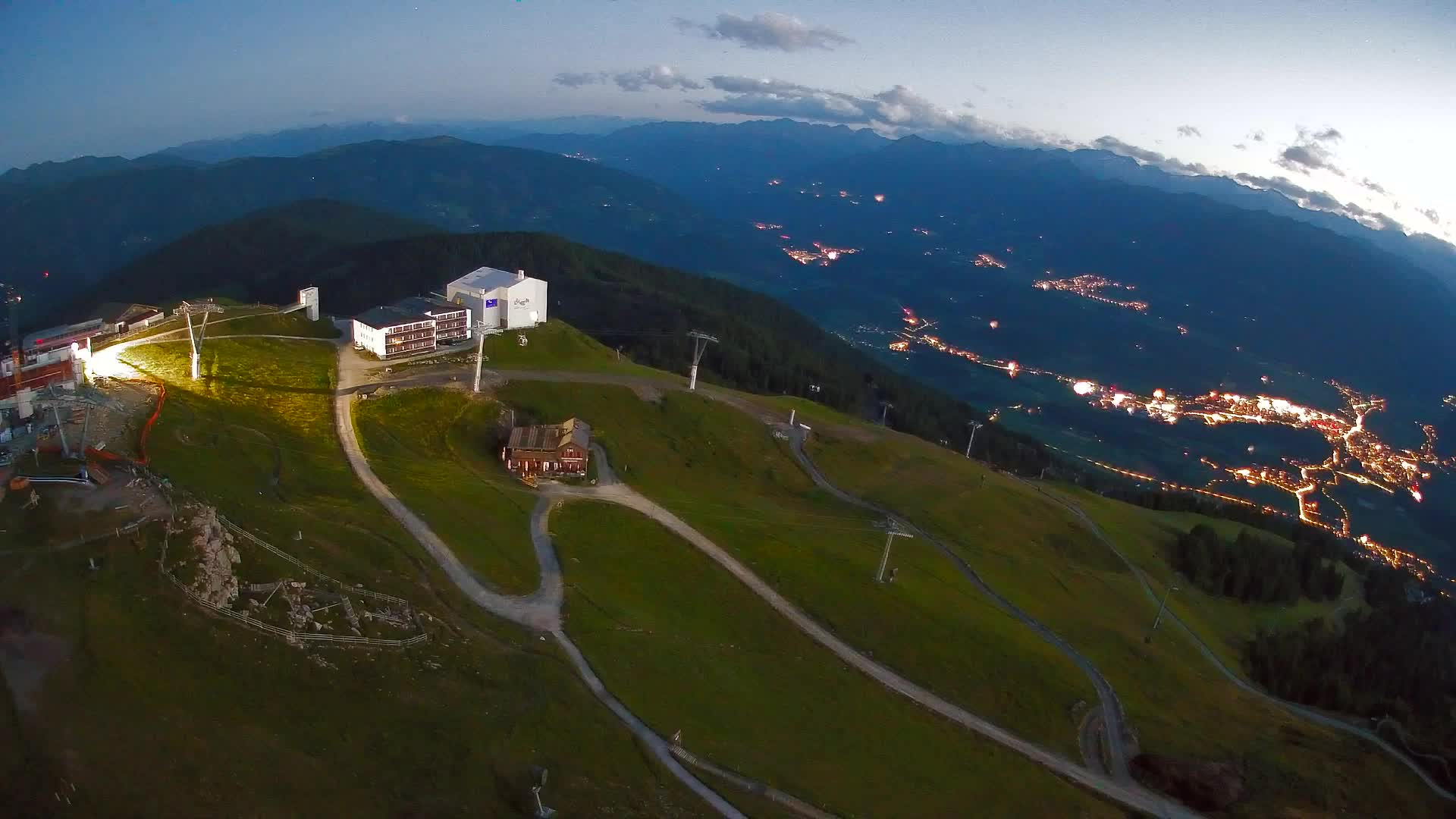 Station de ski Kronplatz sommet | vue sur Brunico