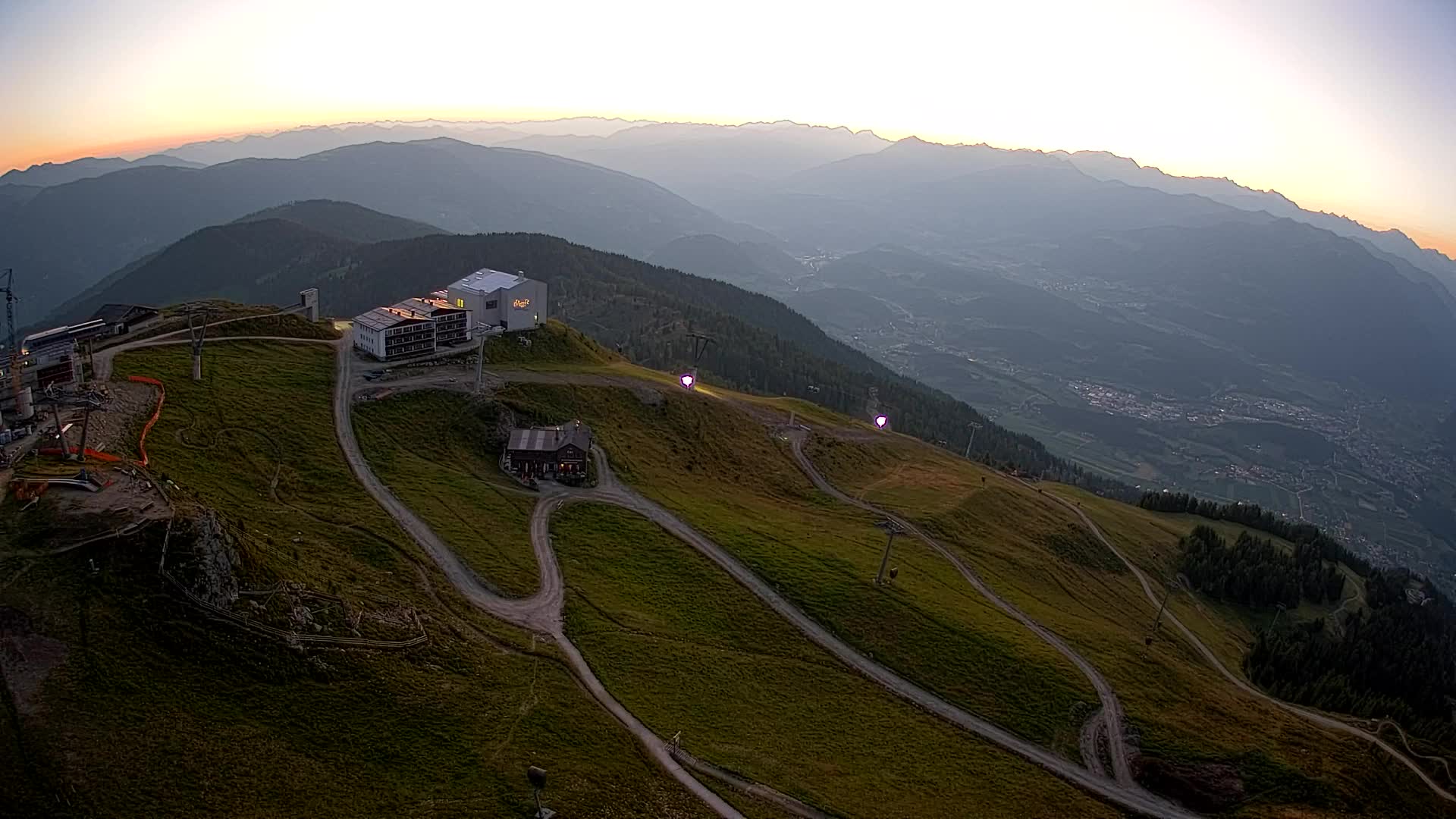 Skigebiet Kronplatz Gipfel | Blick auf Bruneck