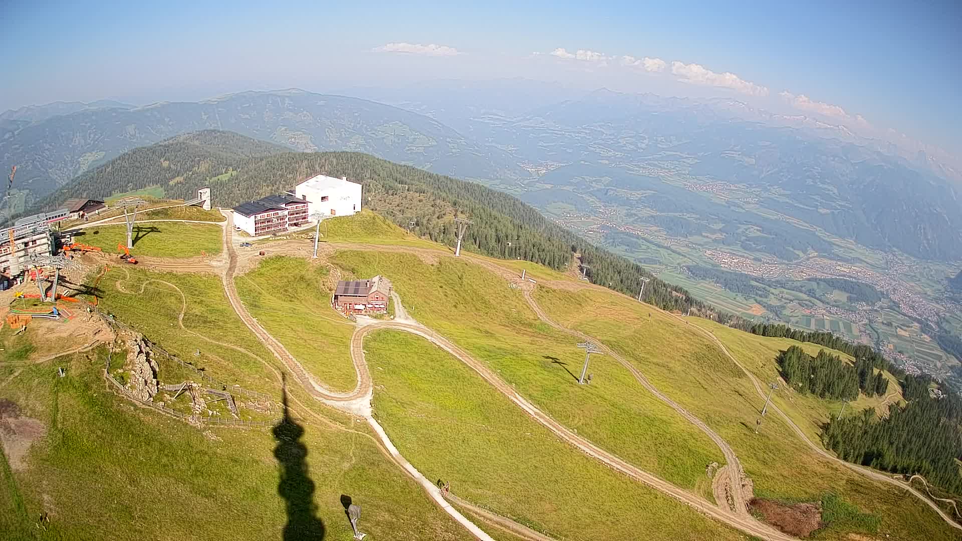 Cima estación de esquí Kronplatz | vista hacia Brunico