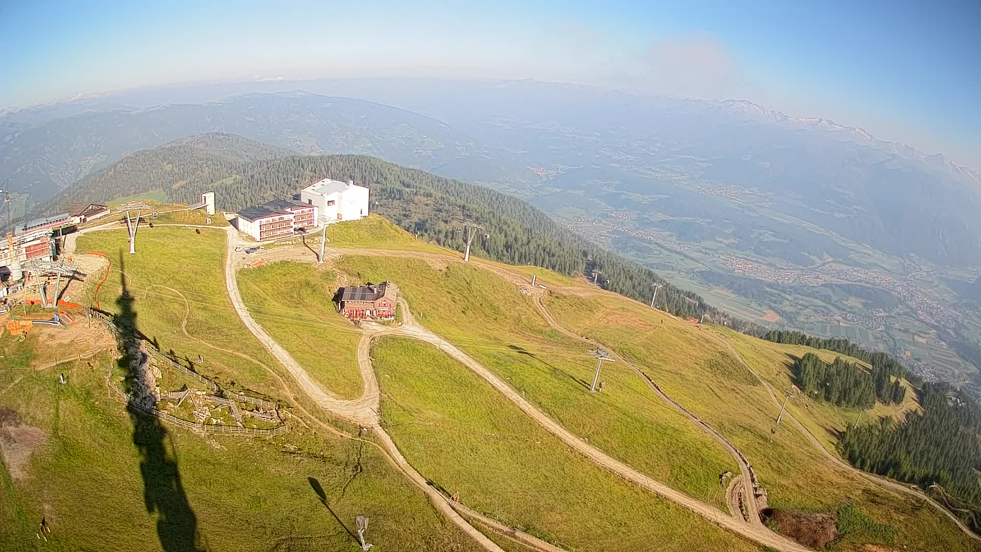 Cima estación de esquí Kronplatz | vista hacia Brunico