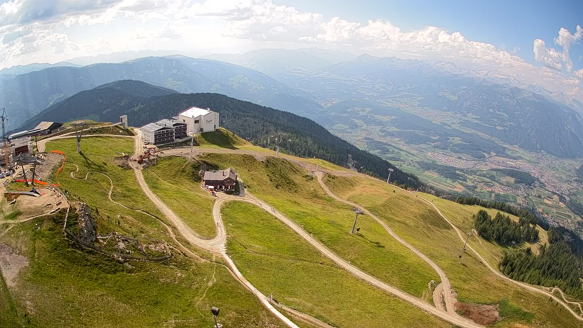 Cima estación de esquí Kronplatz | vista hacia Brunico