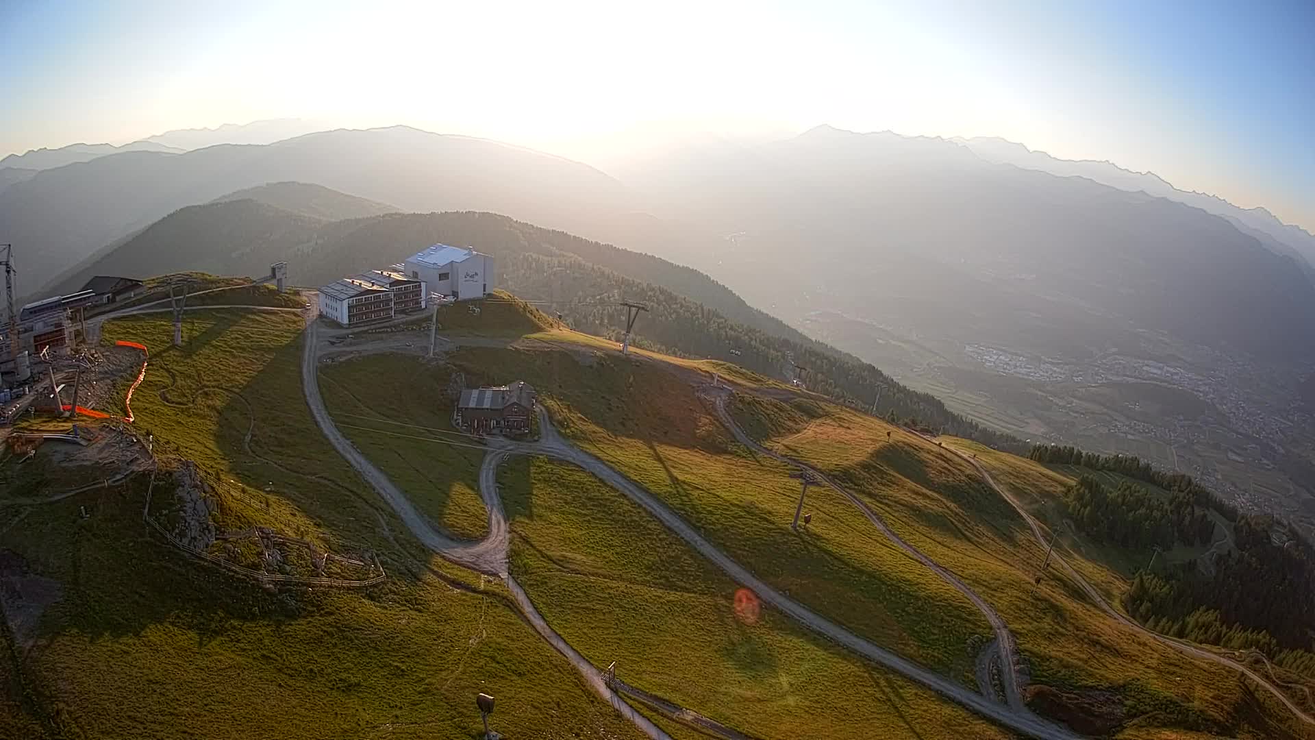 Cima estación de esquí Kronplatz | vista hacia Brunico