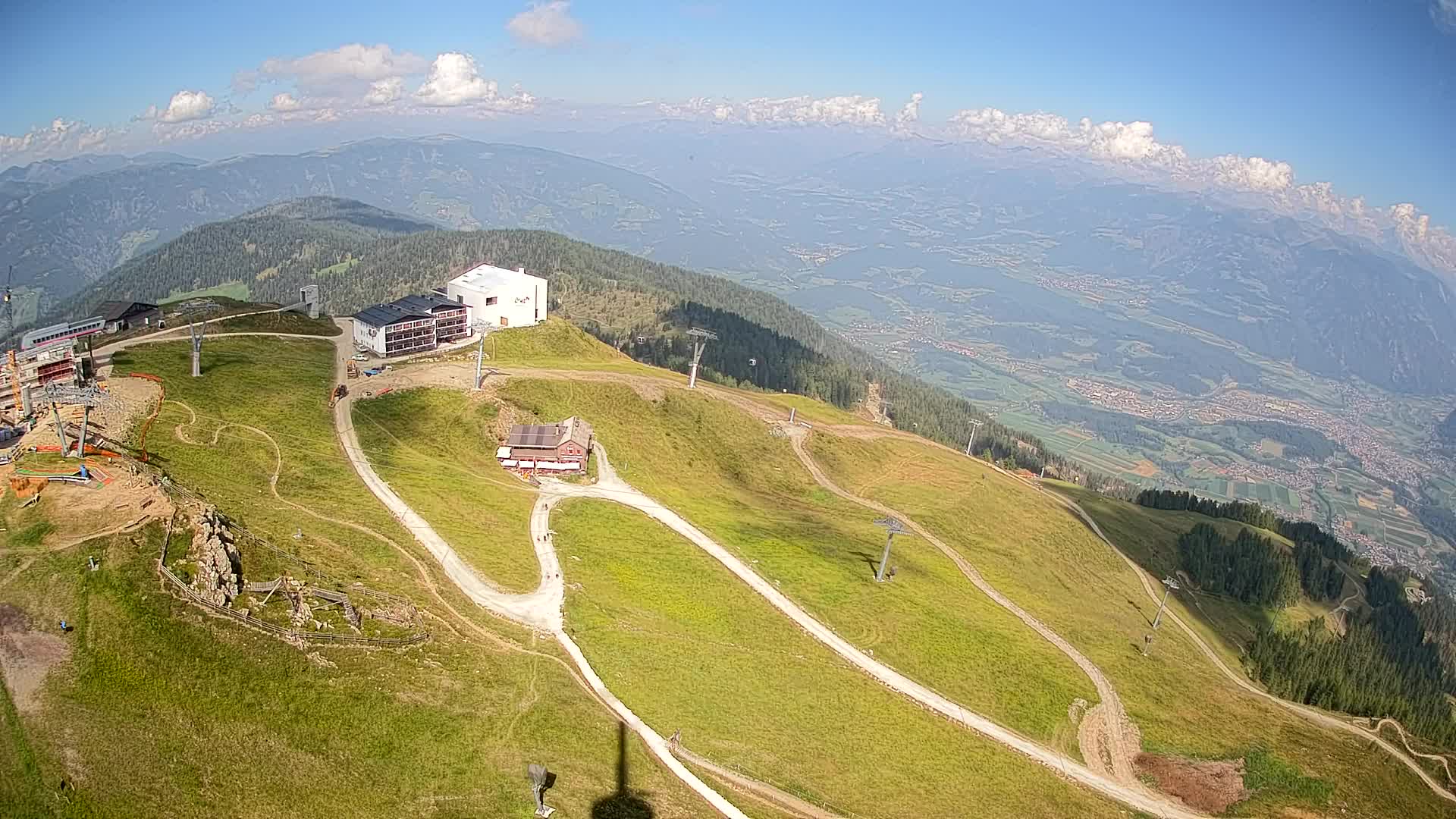 Cima estación de esquí Kronplatz | vista hacia Brunico
