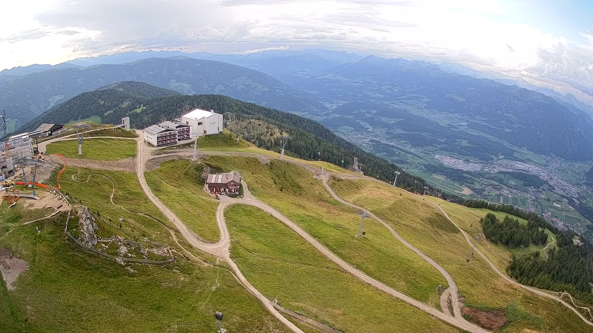 Stazione sciistica di Plan de Corones | vista su Brunico