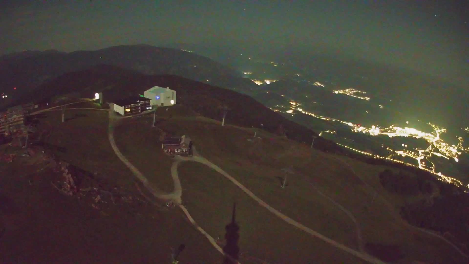 Stazione sciistica di Plan de Corones | vista su Brunico