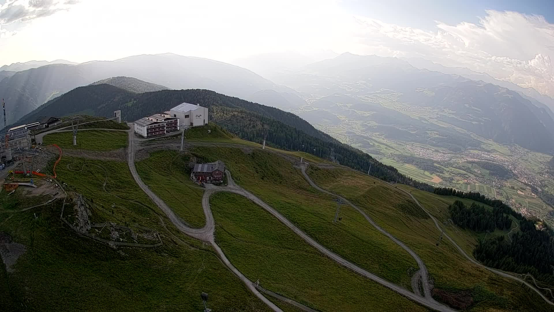 Skigebiet Kronplatz Gipfel | Blick auf Bruneck
