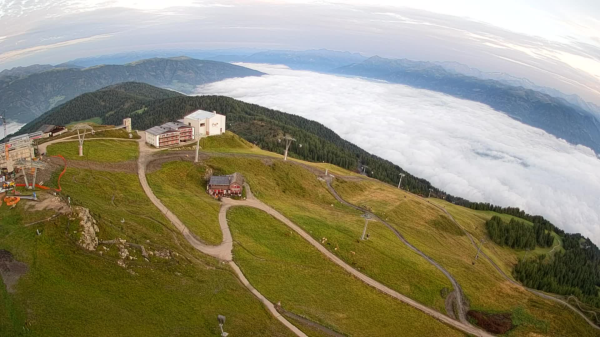 Stazione sciistica di Plan de Corones | vista su Brunico