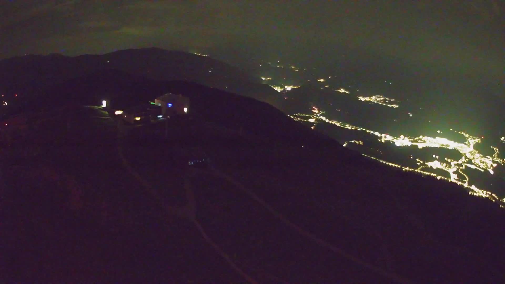 Cima estación de esquí Kronplatz | vista hacia Brunico