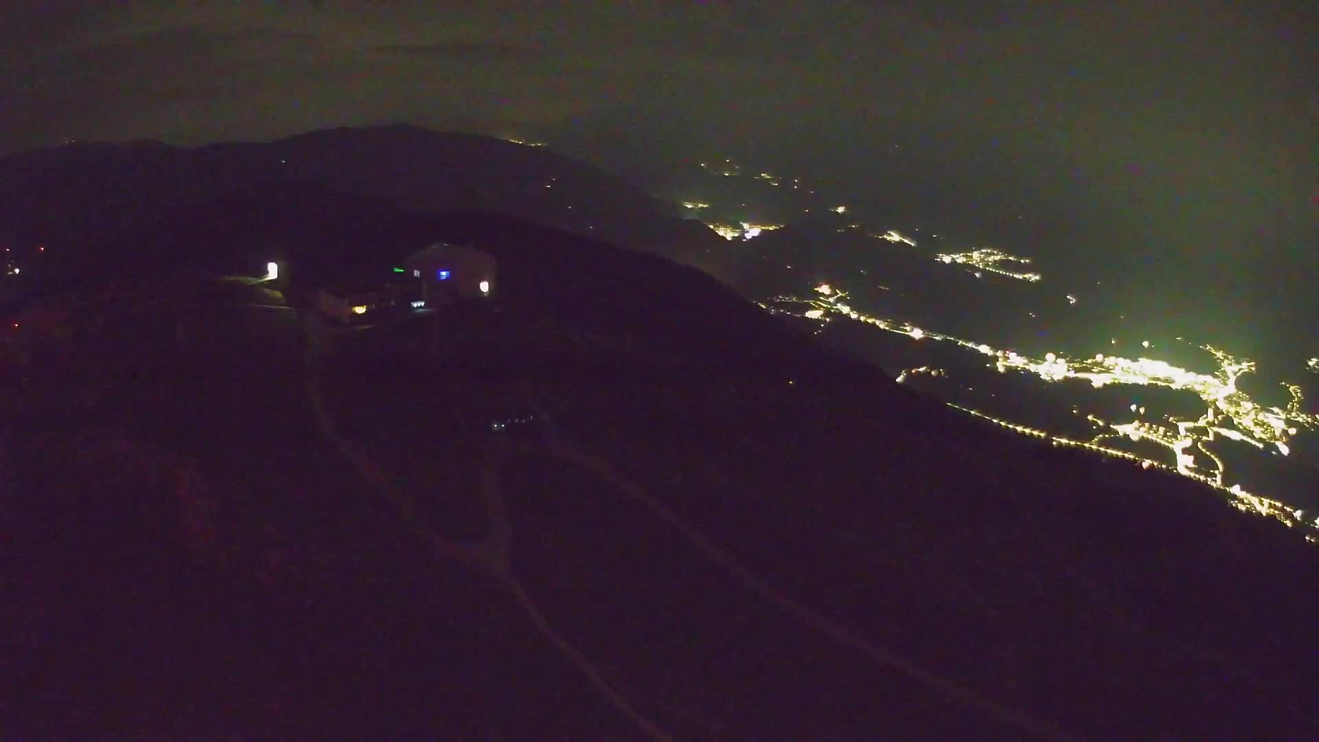 Cima estación de esquí Kronplatz | vista hacia Brunico