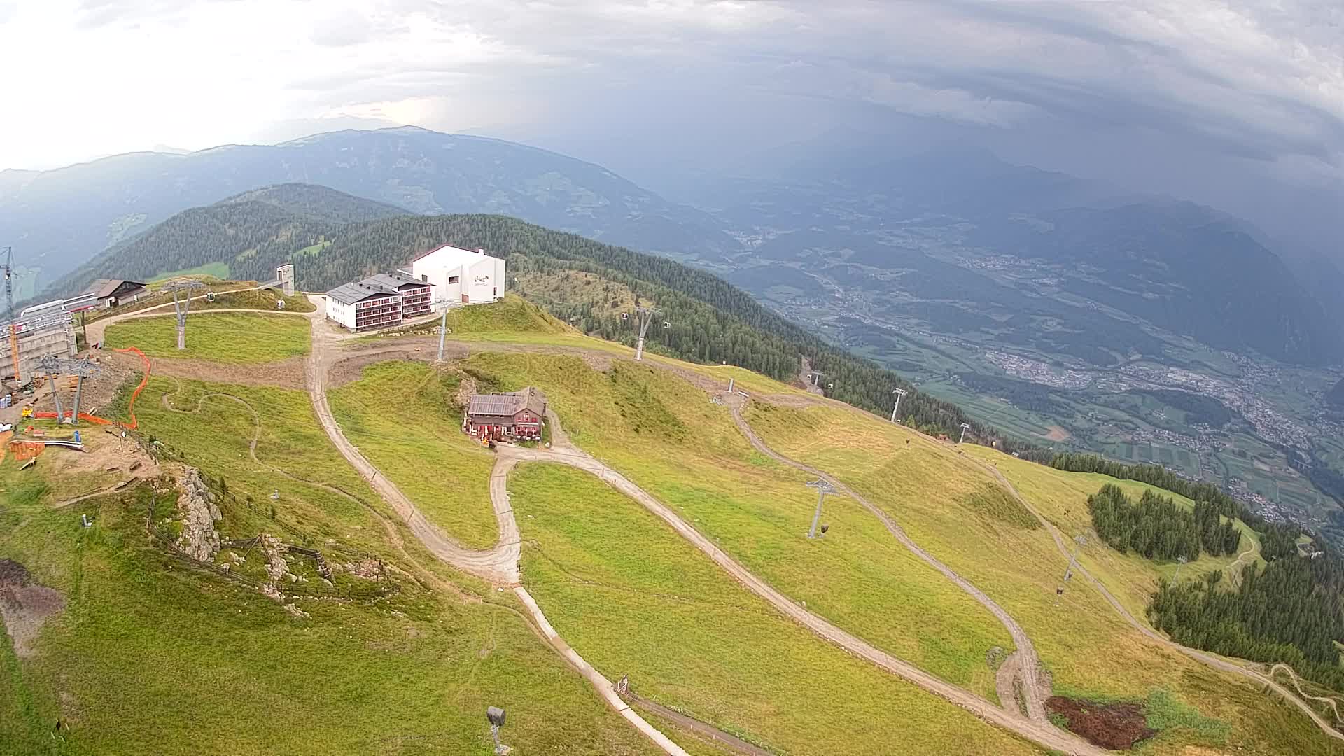 Station de ski Kronplatz sommet | vue sur Brunico