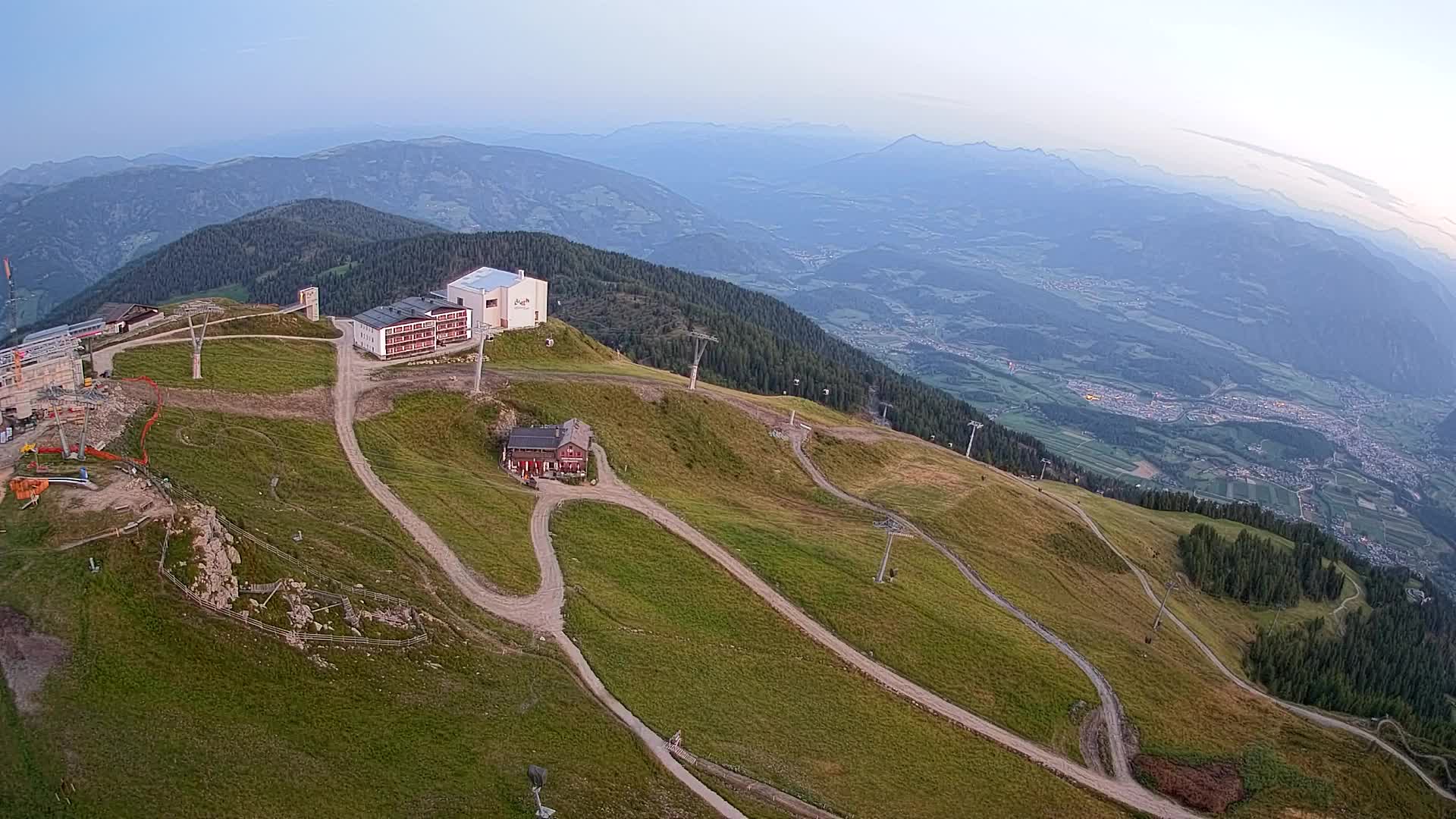 Stazione sciistica di Plan de Corones | vista su Brunico