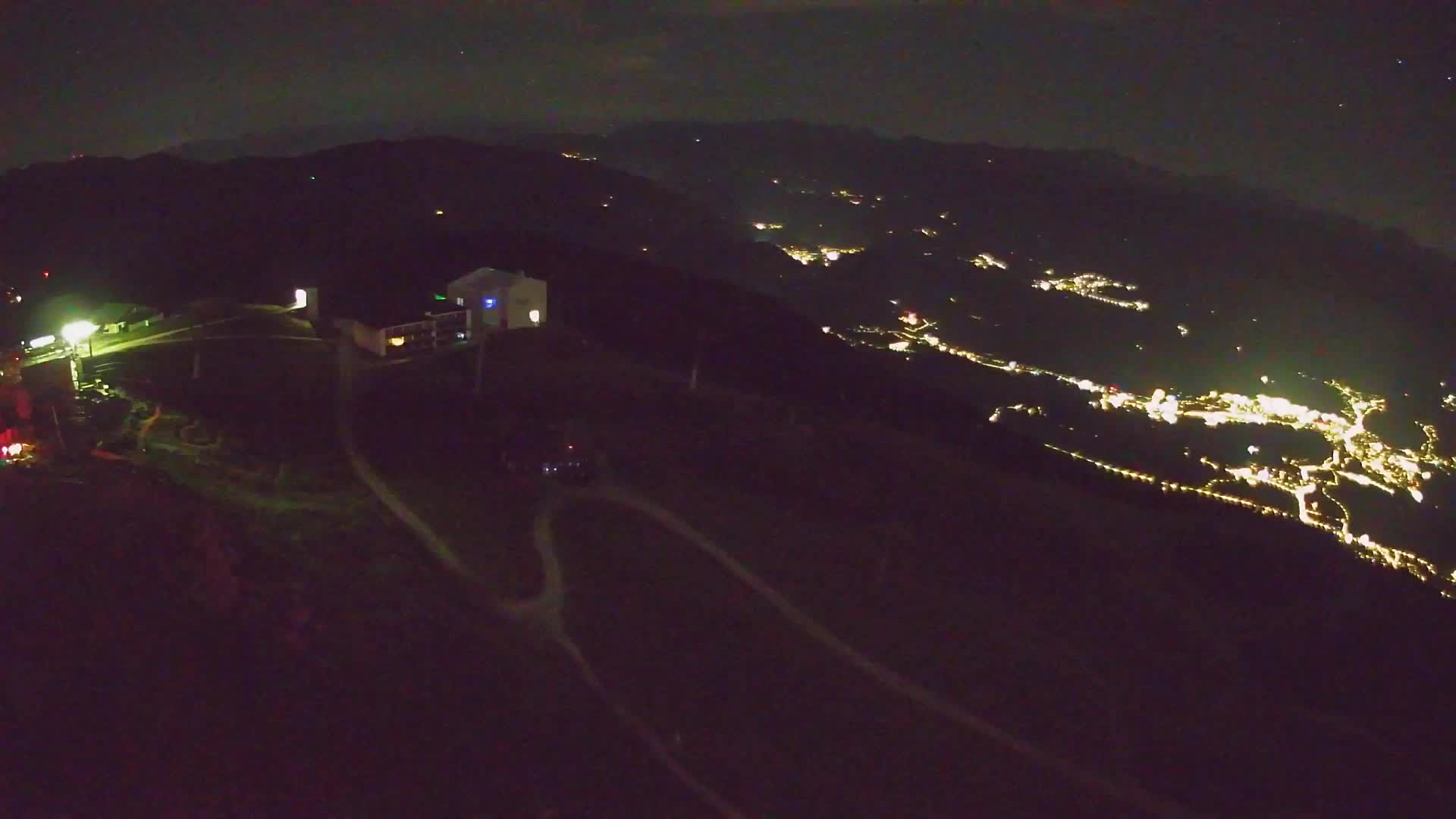 Cima estación de esquí Kronplatz | vista hacia Brunico