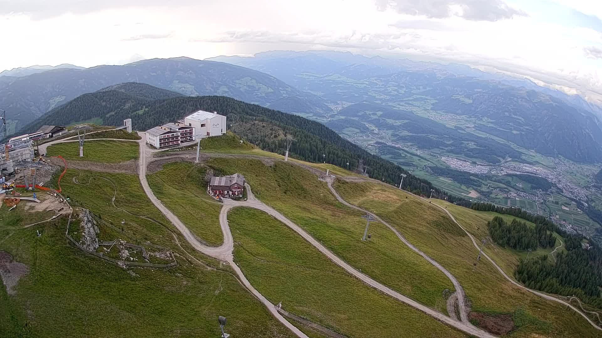 Skigebiet Kronplatz Gipfel | Blick auf Bruneck