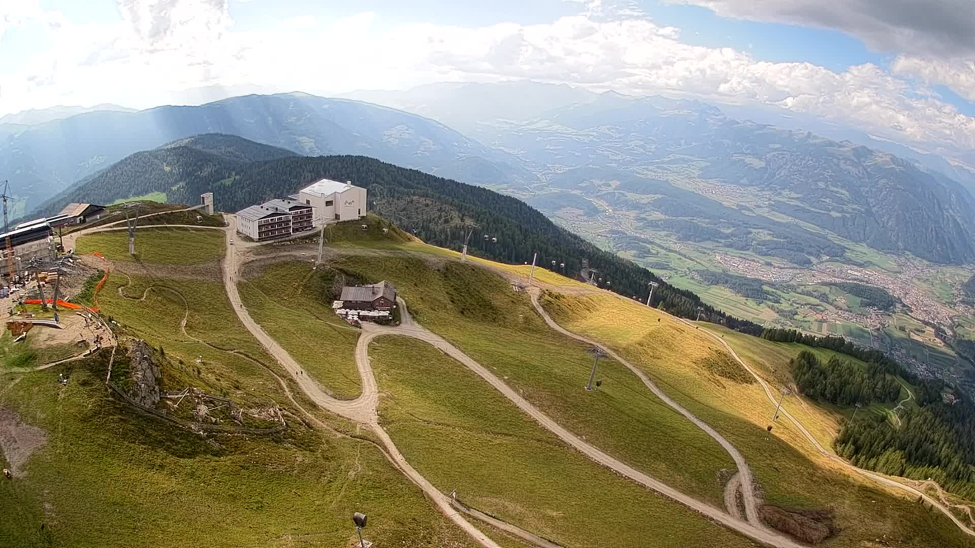 Stazione sciistica di Plan de Corones | vista su Brunico