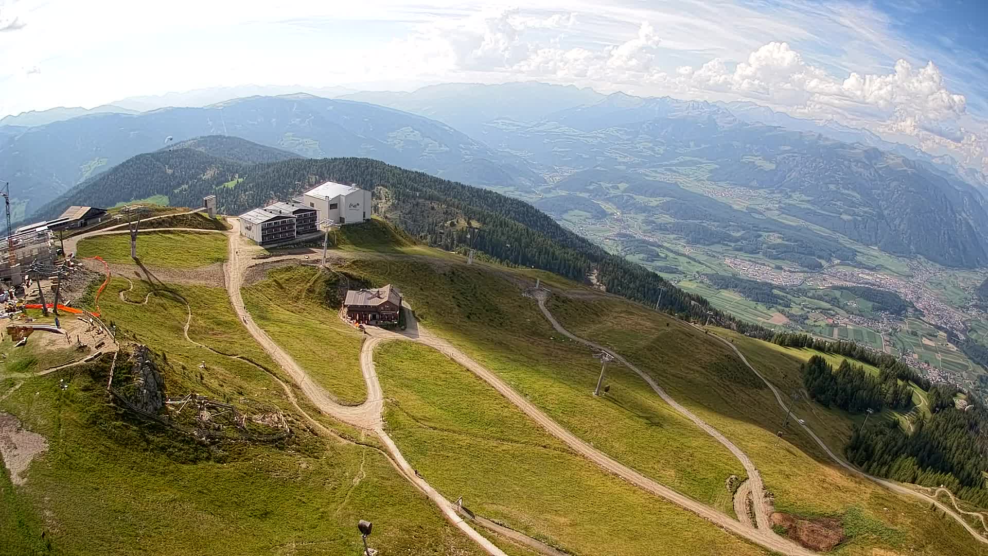Stazione sciistica di Plan de Corones | vista su Brunico