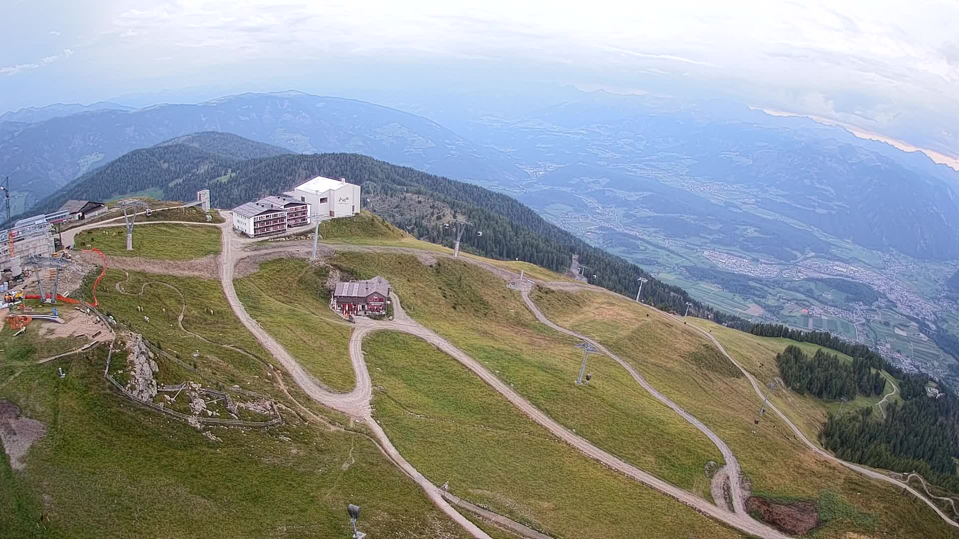 Station de ski Kronplatz sommet | vue sur Brunico