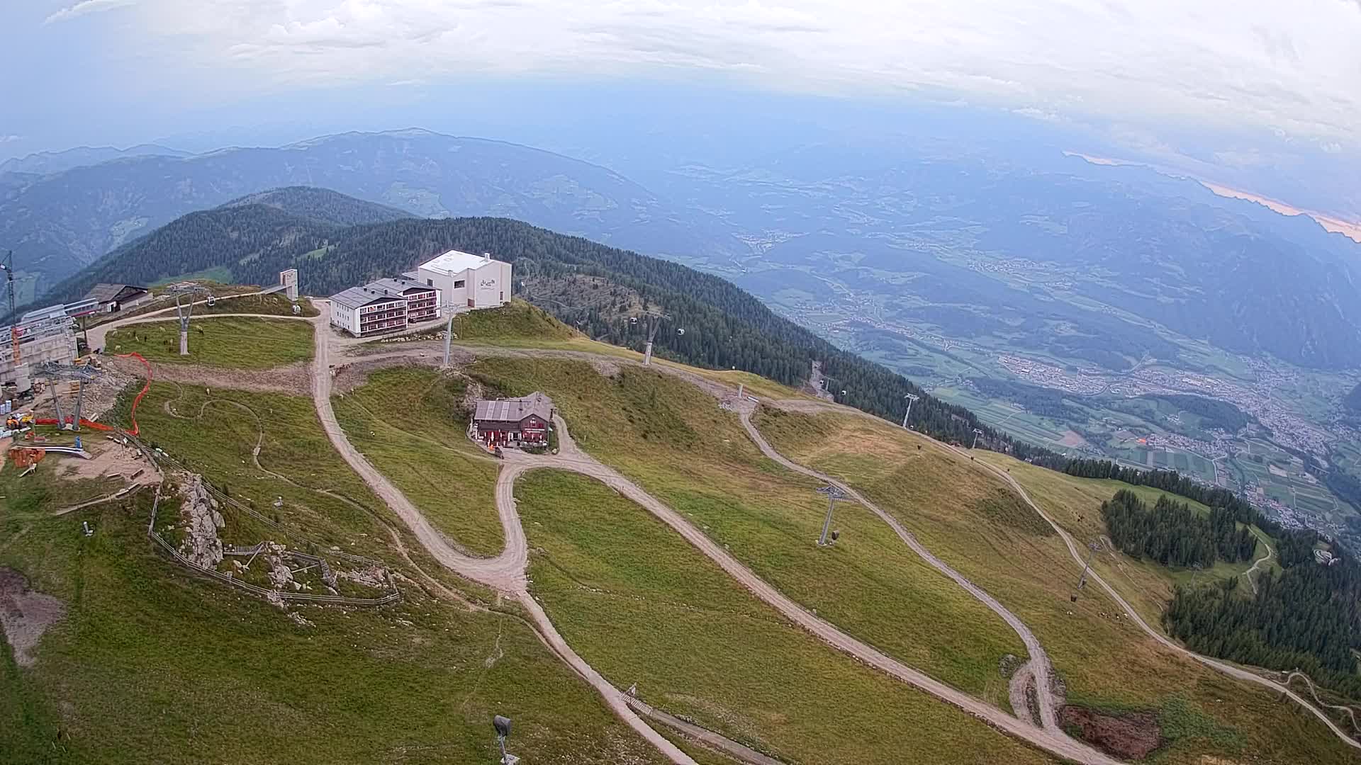 Station de ski Kronplatz sommet | vue sur Brunico