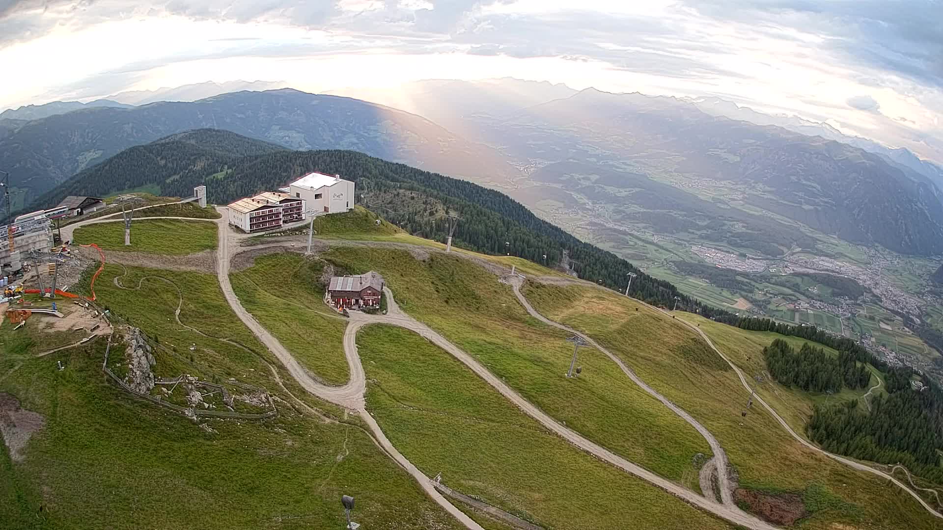 Station de ski Kronplatz sommet | vue sur Brunico