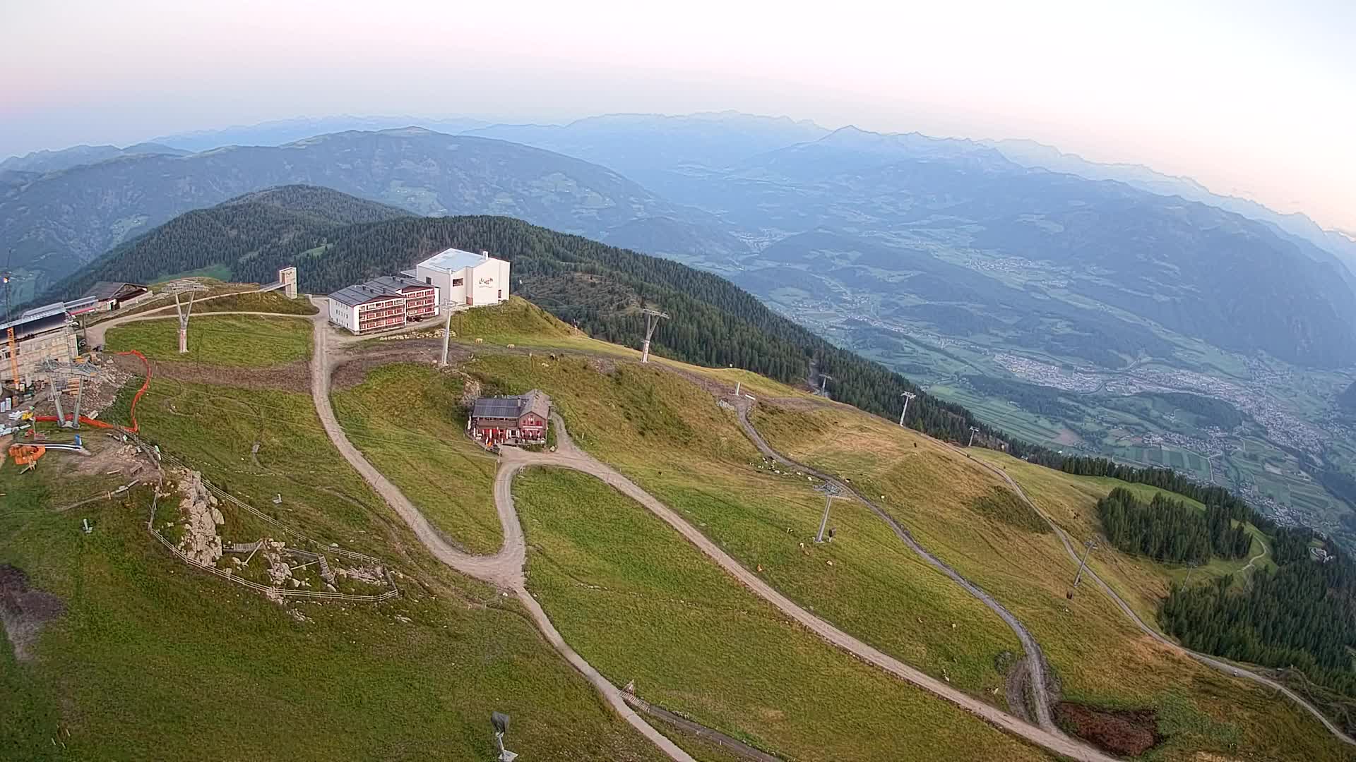 Stazione sciistica di Plan de Corones | vista su Brunico