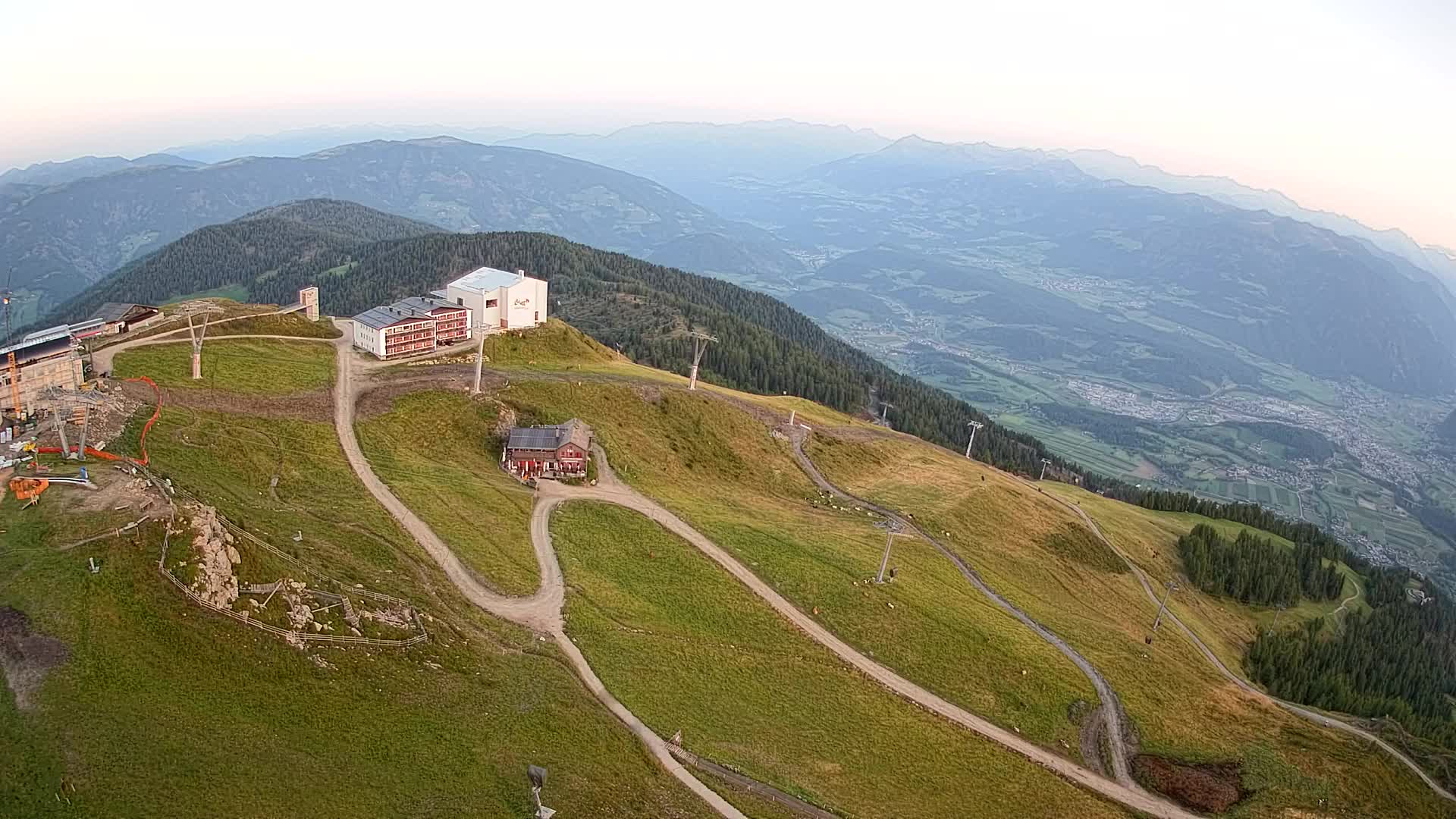 Station de ski Kronplatz sommet | vue sur Brunico