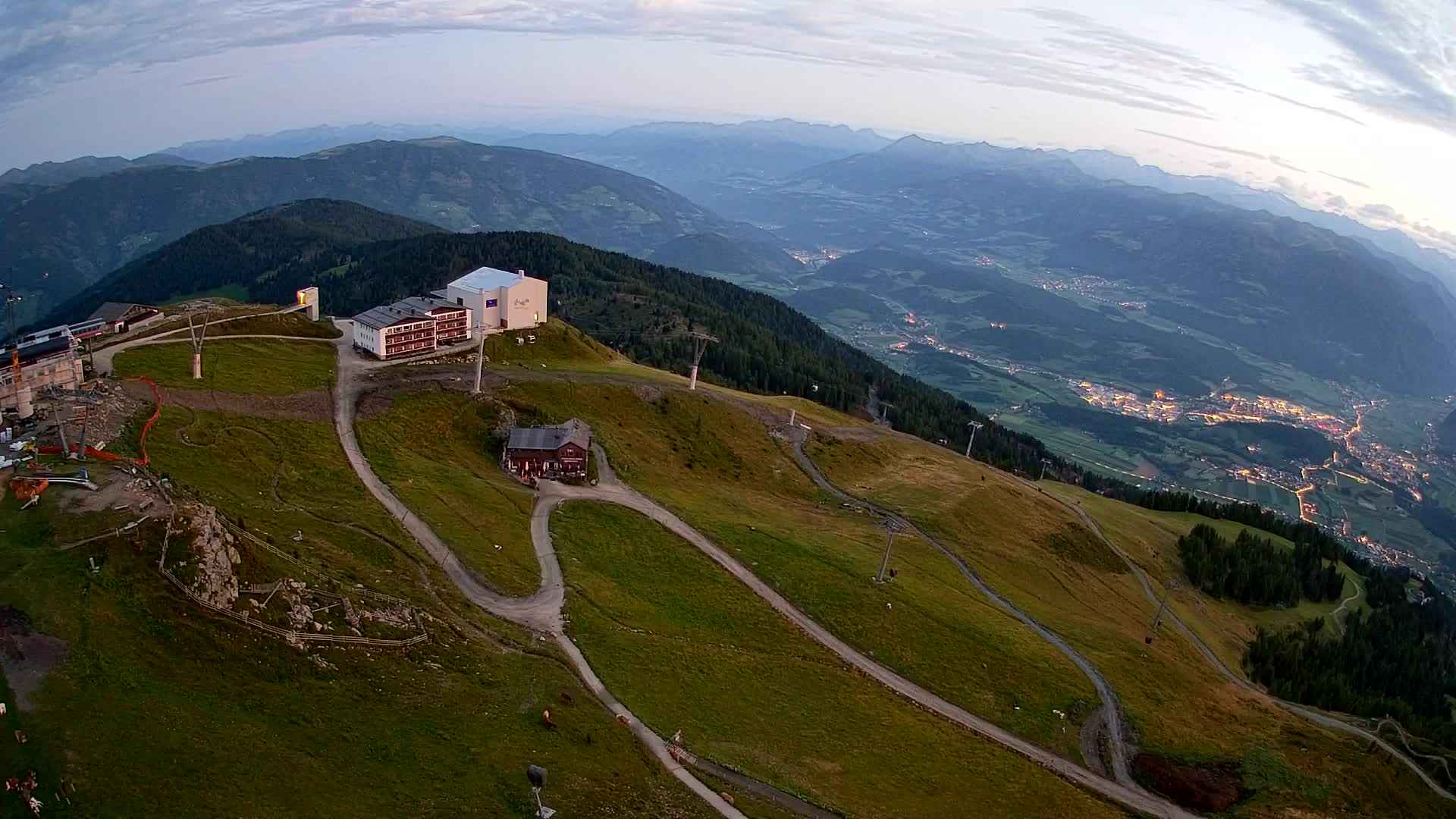 Stazione sciistica di Plan de Corones | vista su Brunico
