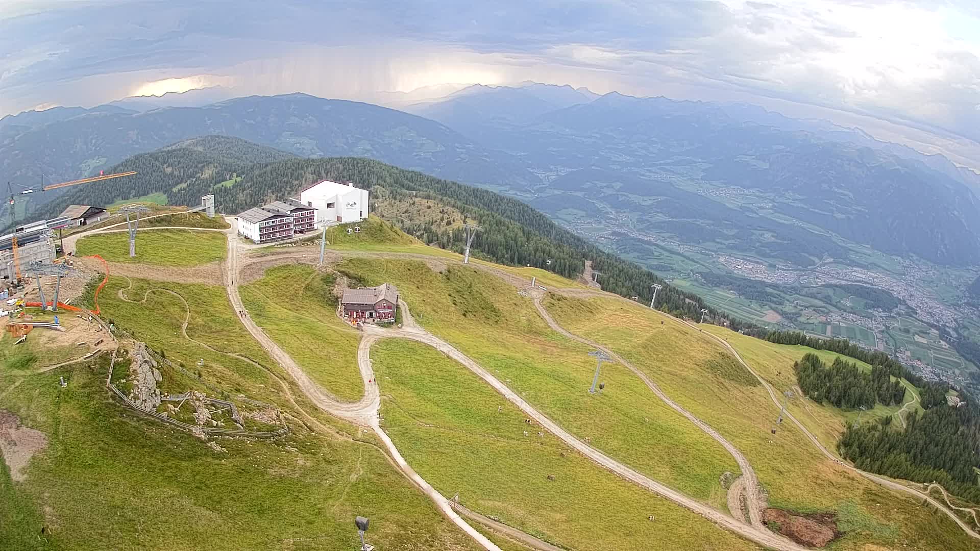 Skigebiet Kronplatz Gipfel | Blick auf Bruneck