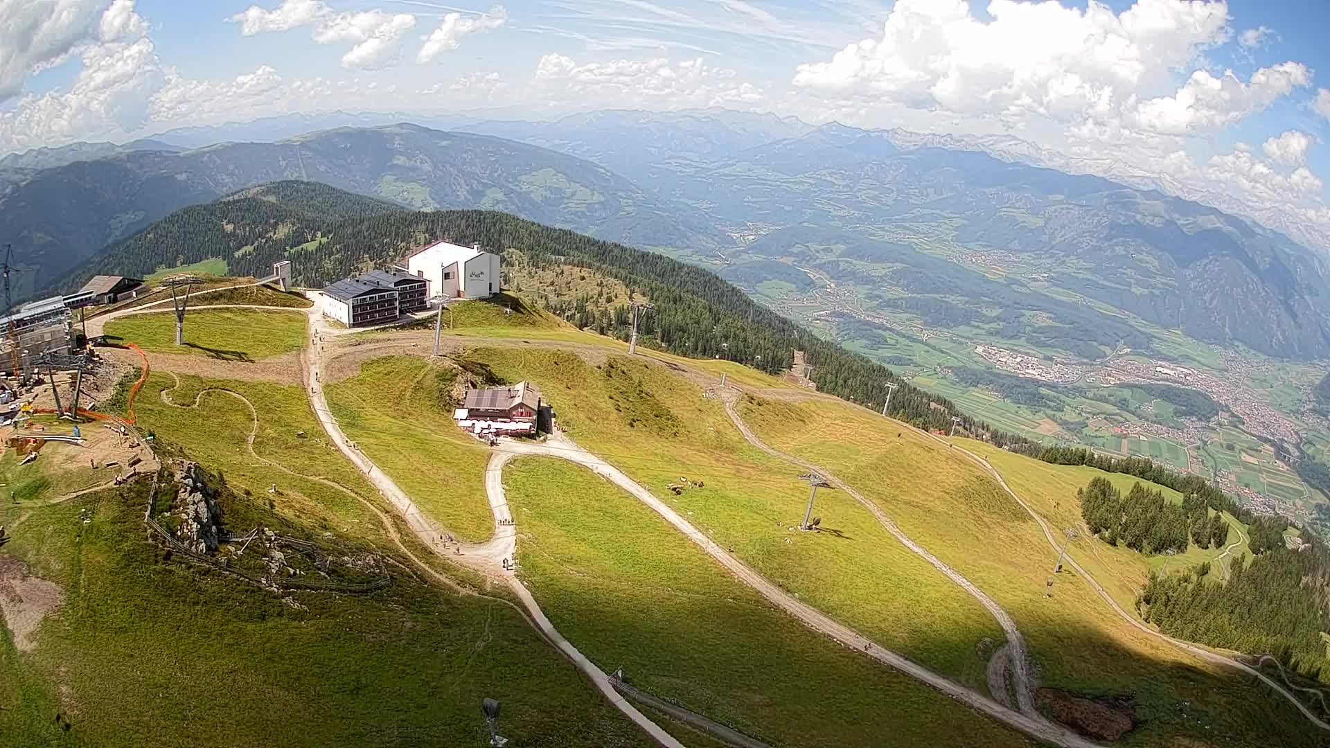 Cima estación de esquí Kronplatz | vista hacia Brunico