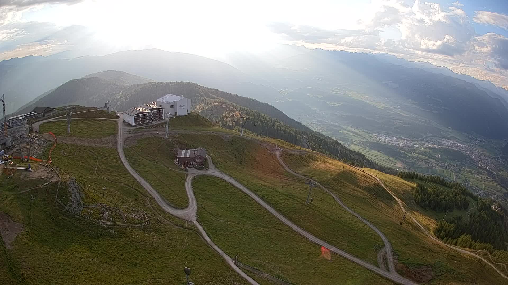 Skigebiet Kronplatz Gipfel | Blick auf Bruneck